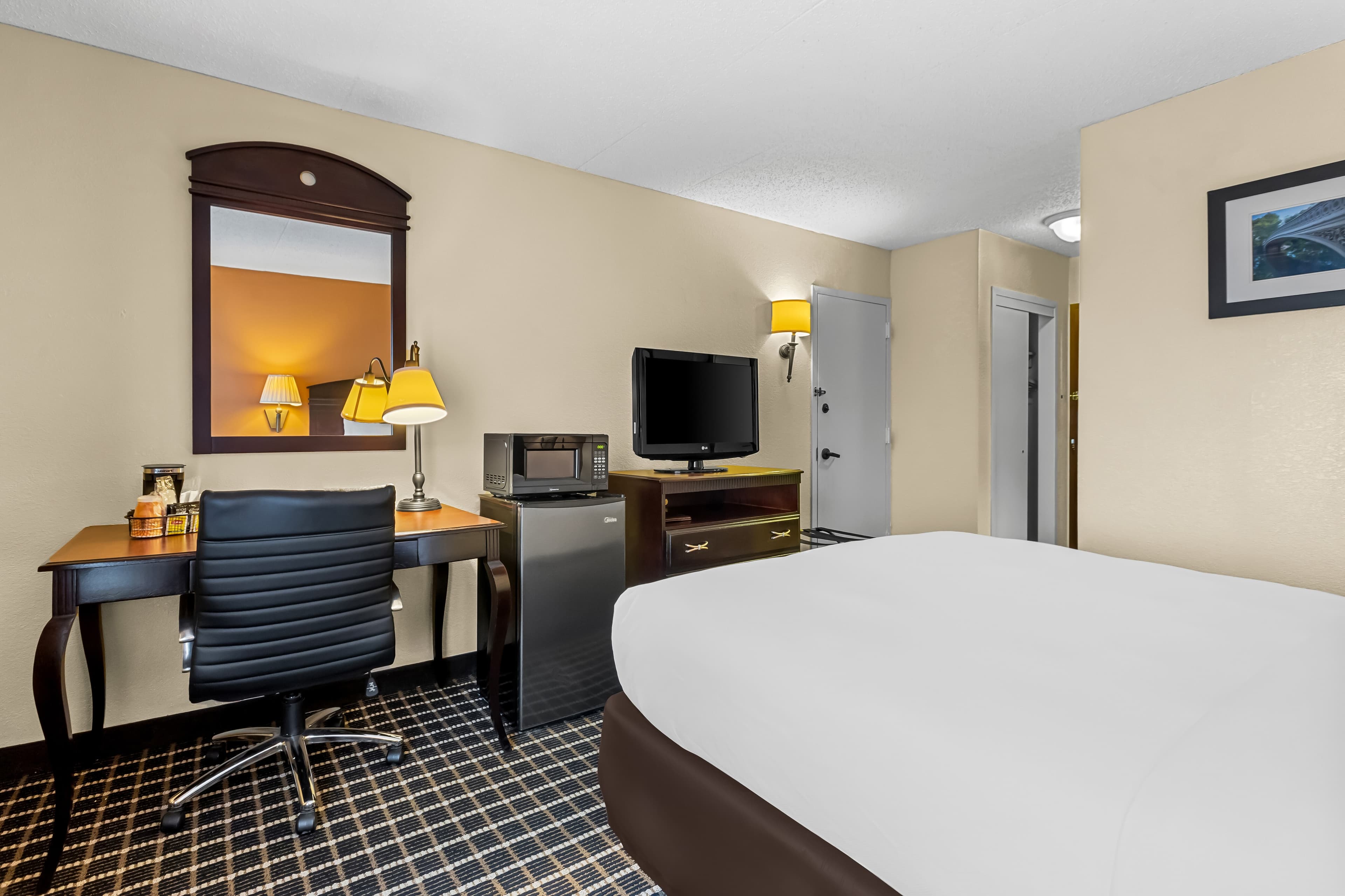 Comfort Inn & Suites Somerset - New Brunswick — 15