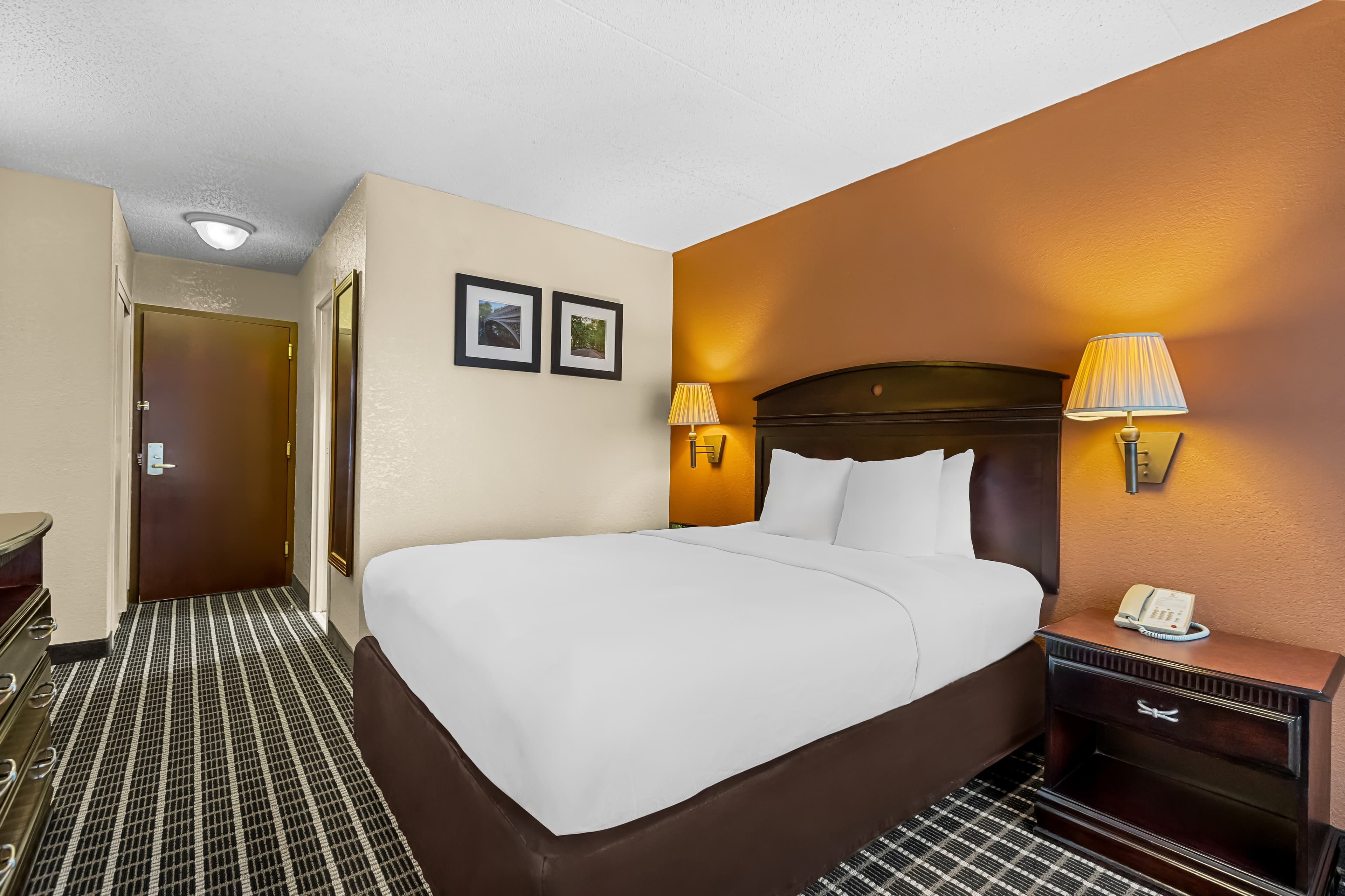 Comfort Inn & Suites Somerset - New Brunswick — 16