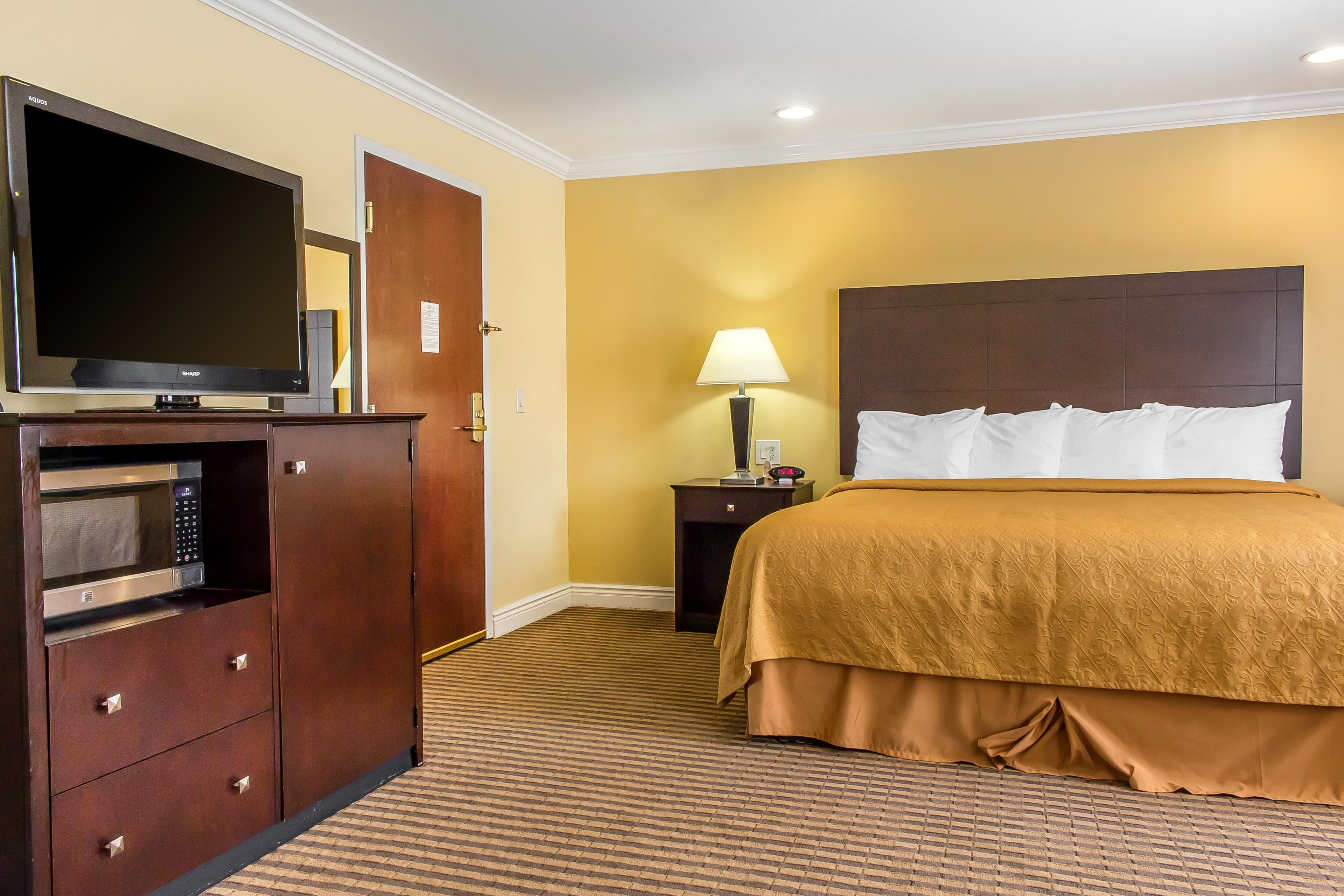 Quality Inn near Mountain Creek - Image 4