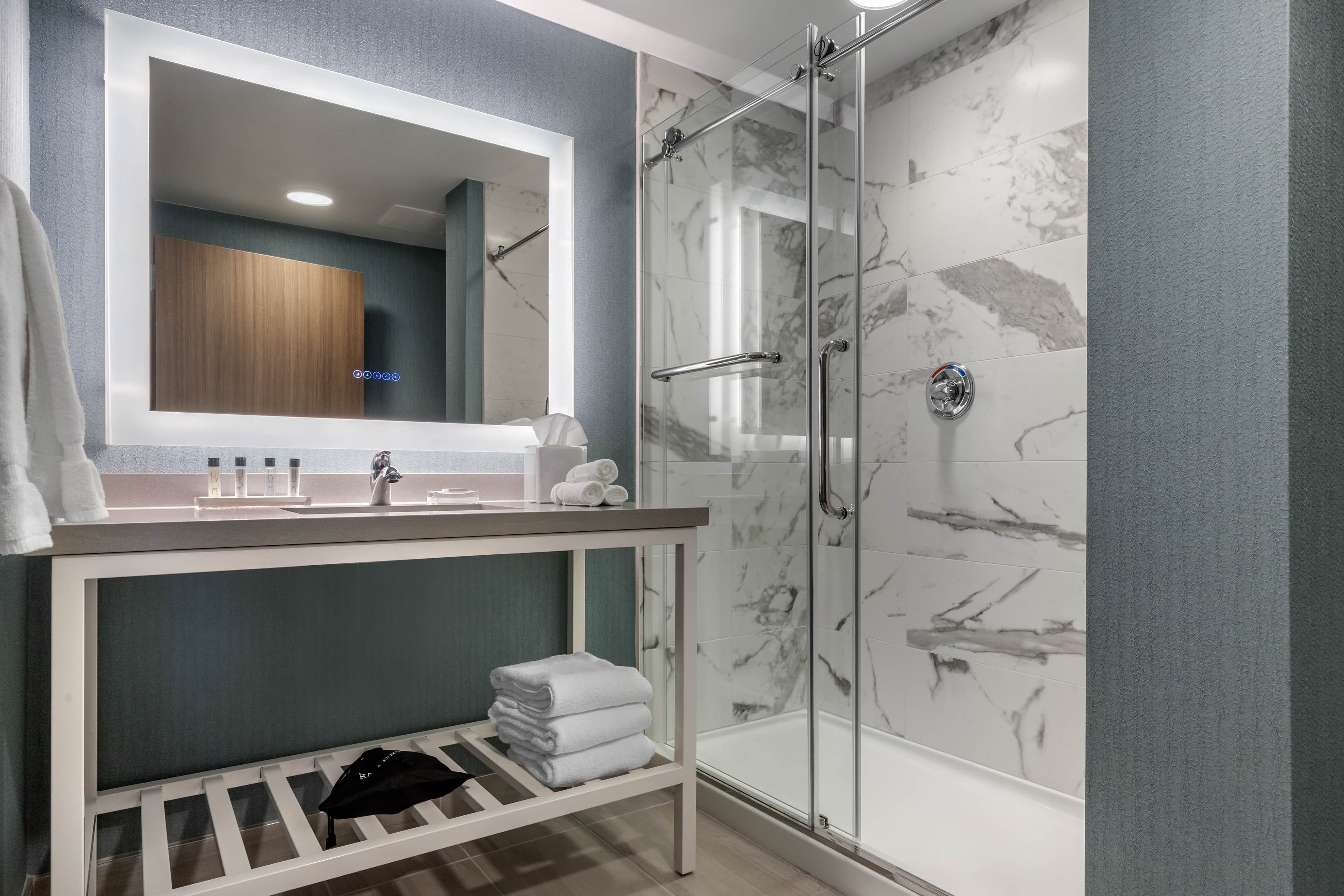 Cambria Hotel West Orange — 8