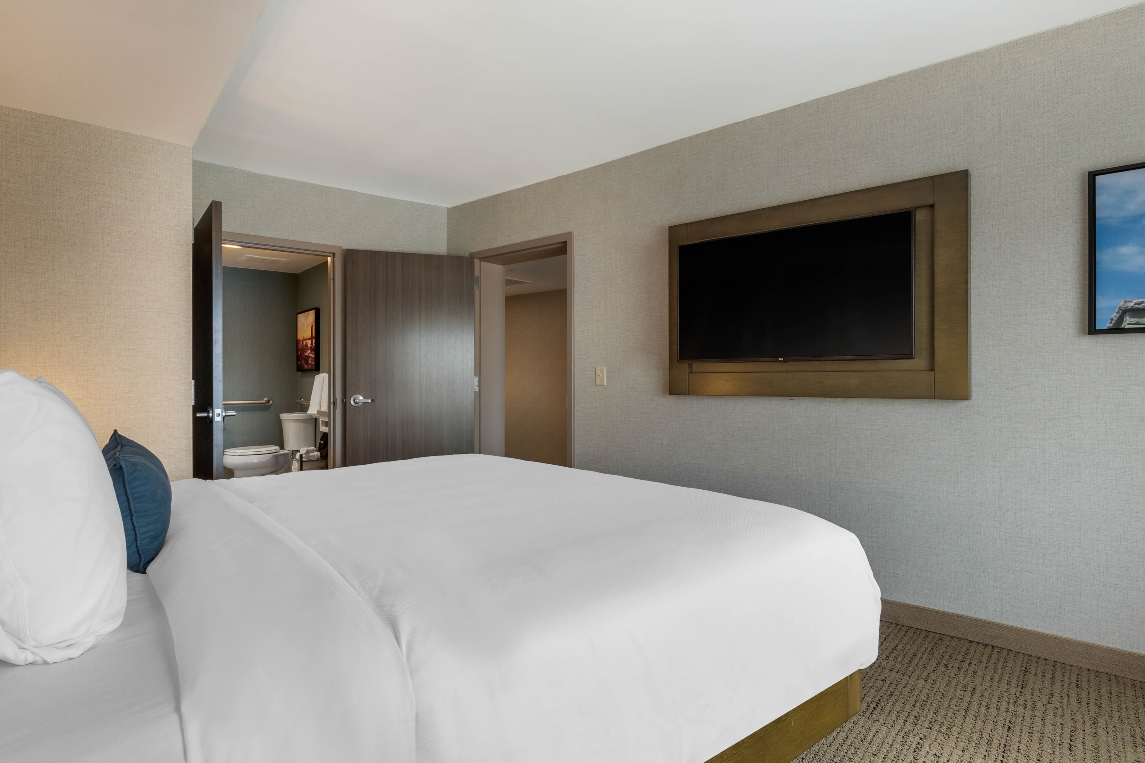 Cambria Hotel West Orange — 15