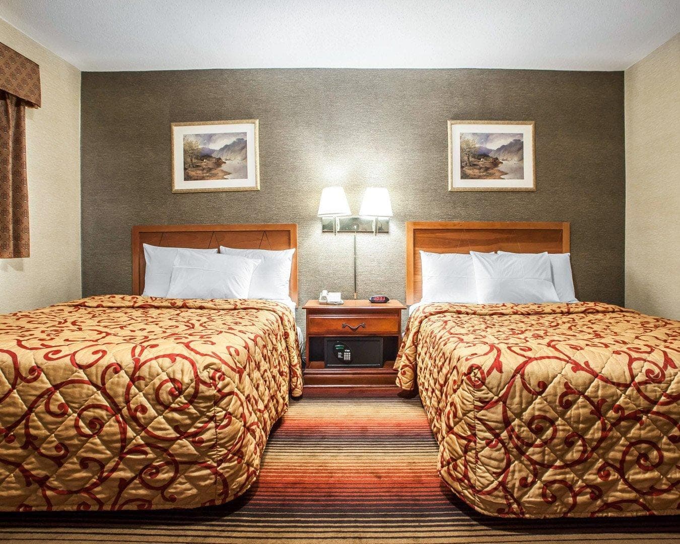 Rodeway Inn Jersey City North — 7