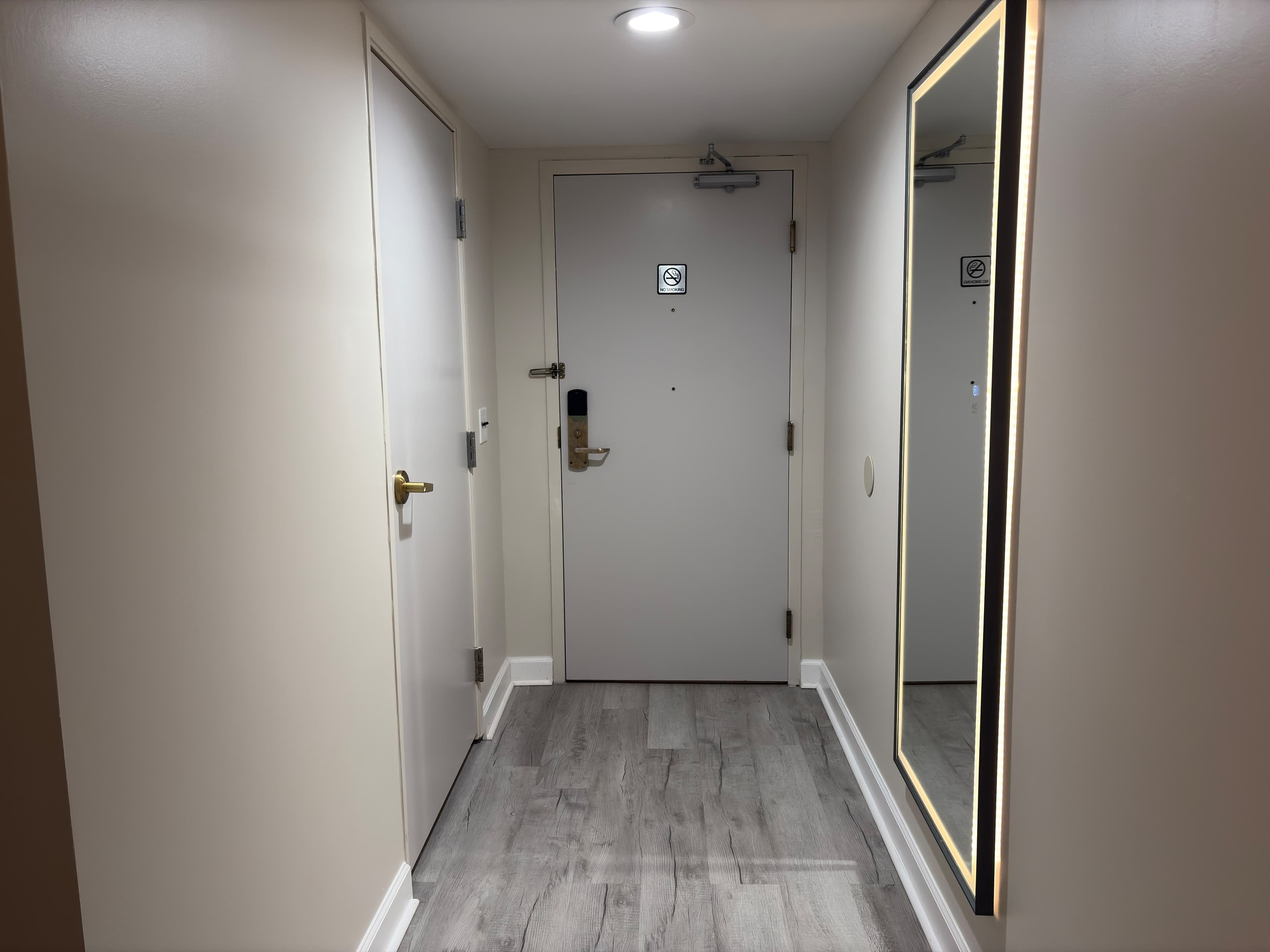 1 King Bed, Mobility Accessible - Image 2