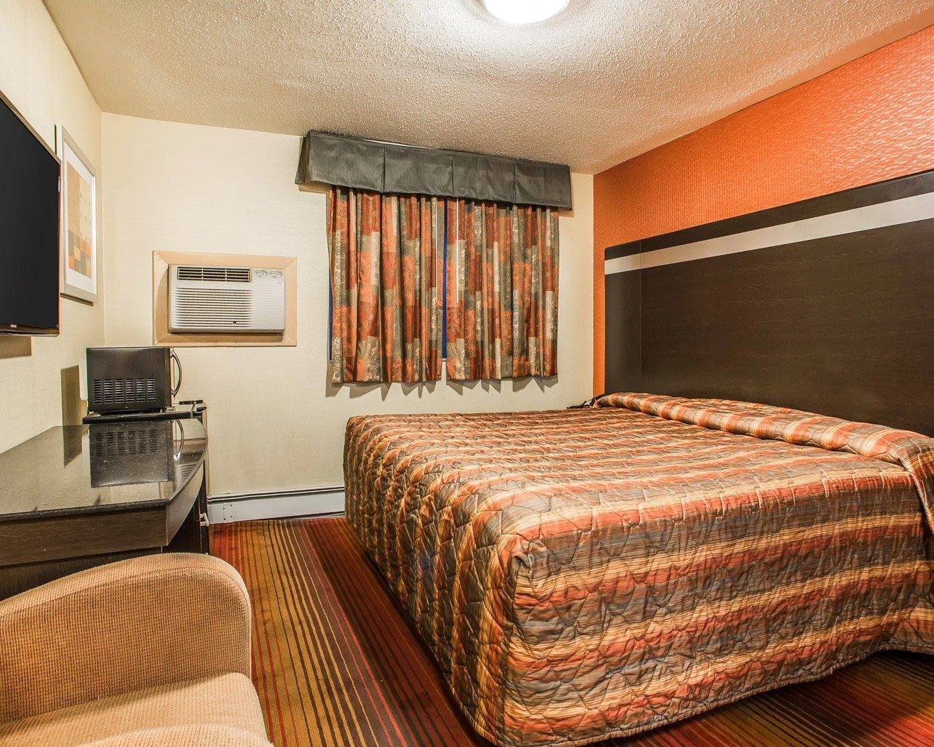 Rodeway Inn Belleville - Image 3