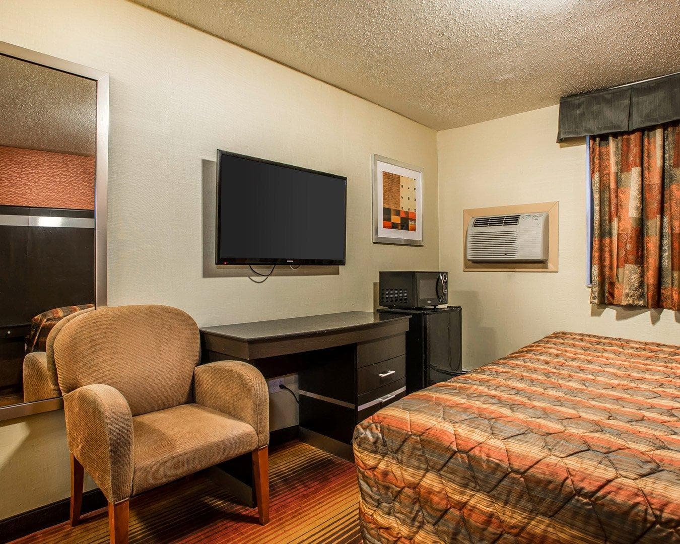 Rodeway Inn Belleville - Image 4