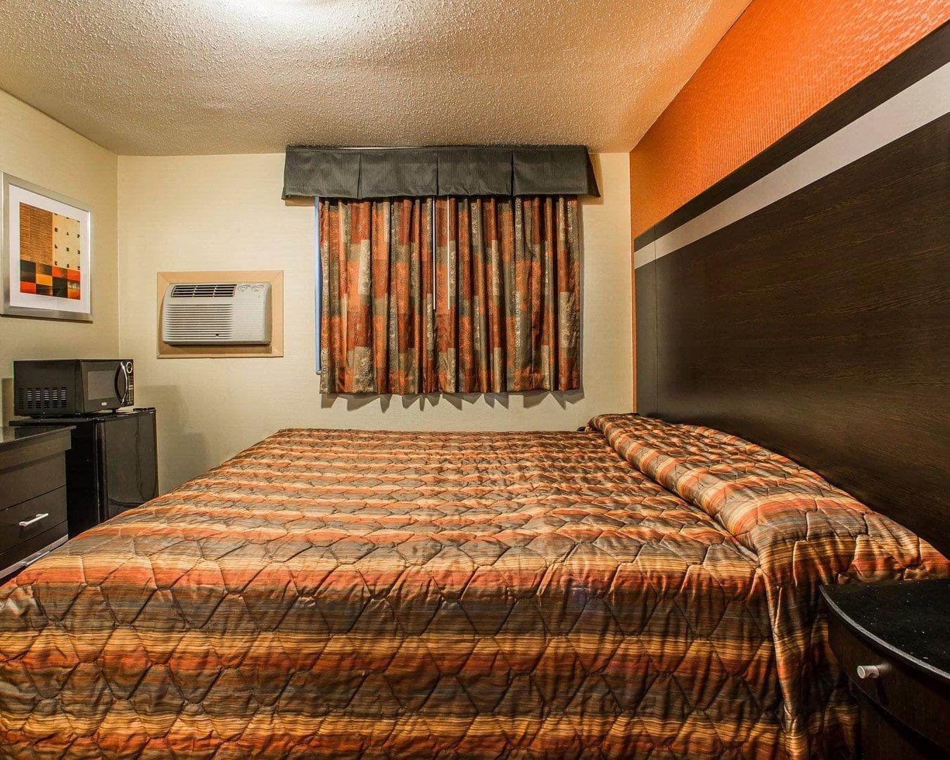 Rodeway Inn Belleville - Image 5