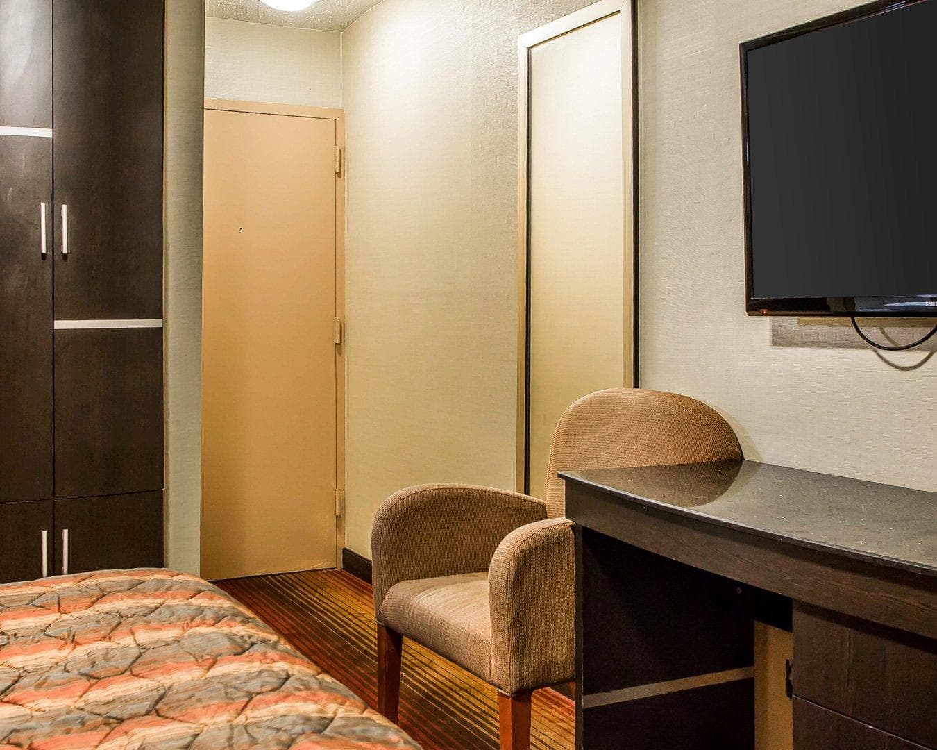 Rodeway Inn Belleville — 6