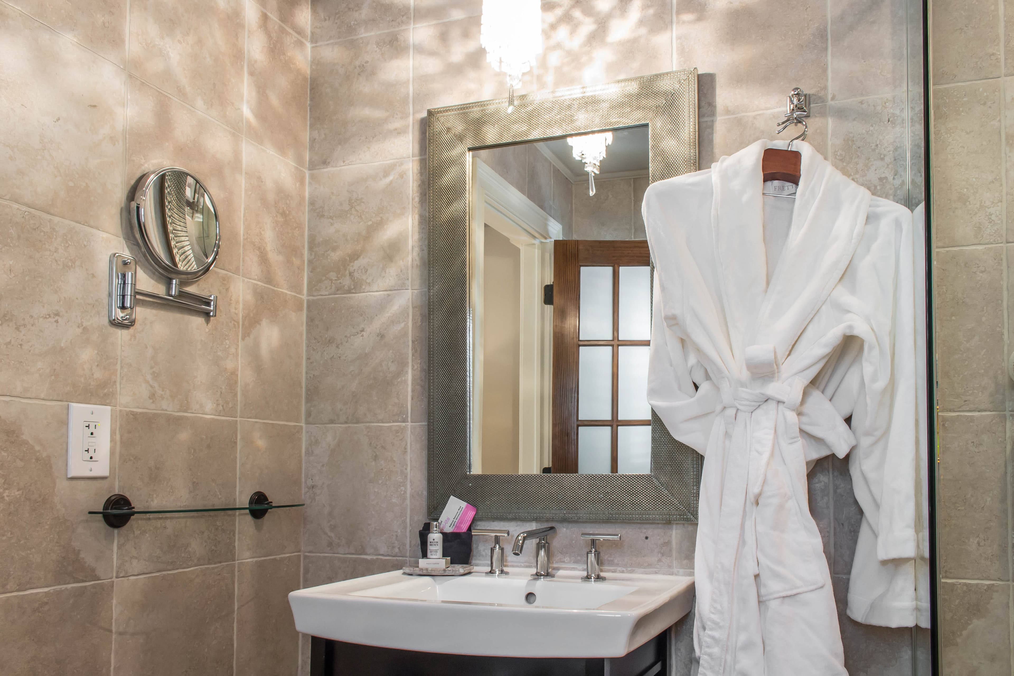 The Peacock Inn, an Ascend Collection Hotel — 7