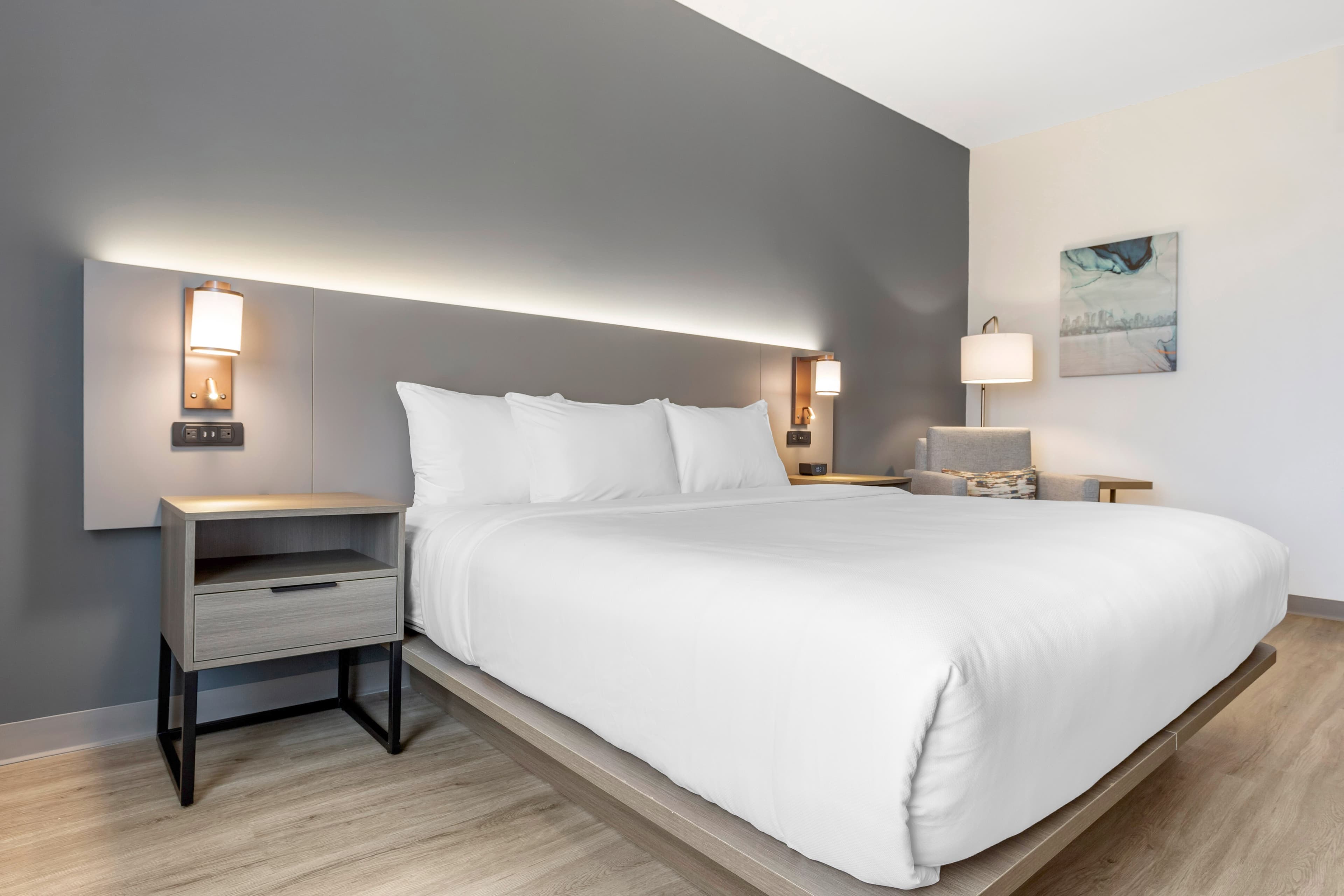 Comfort Inn & Suites Newark Liberty International Airport — 9