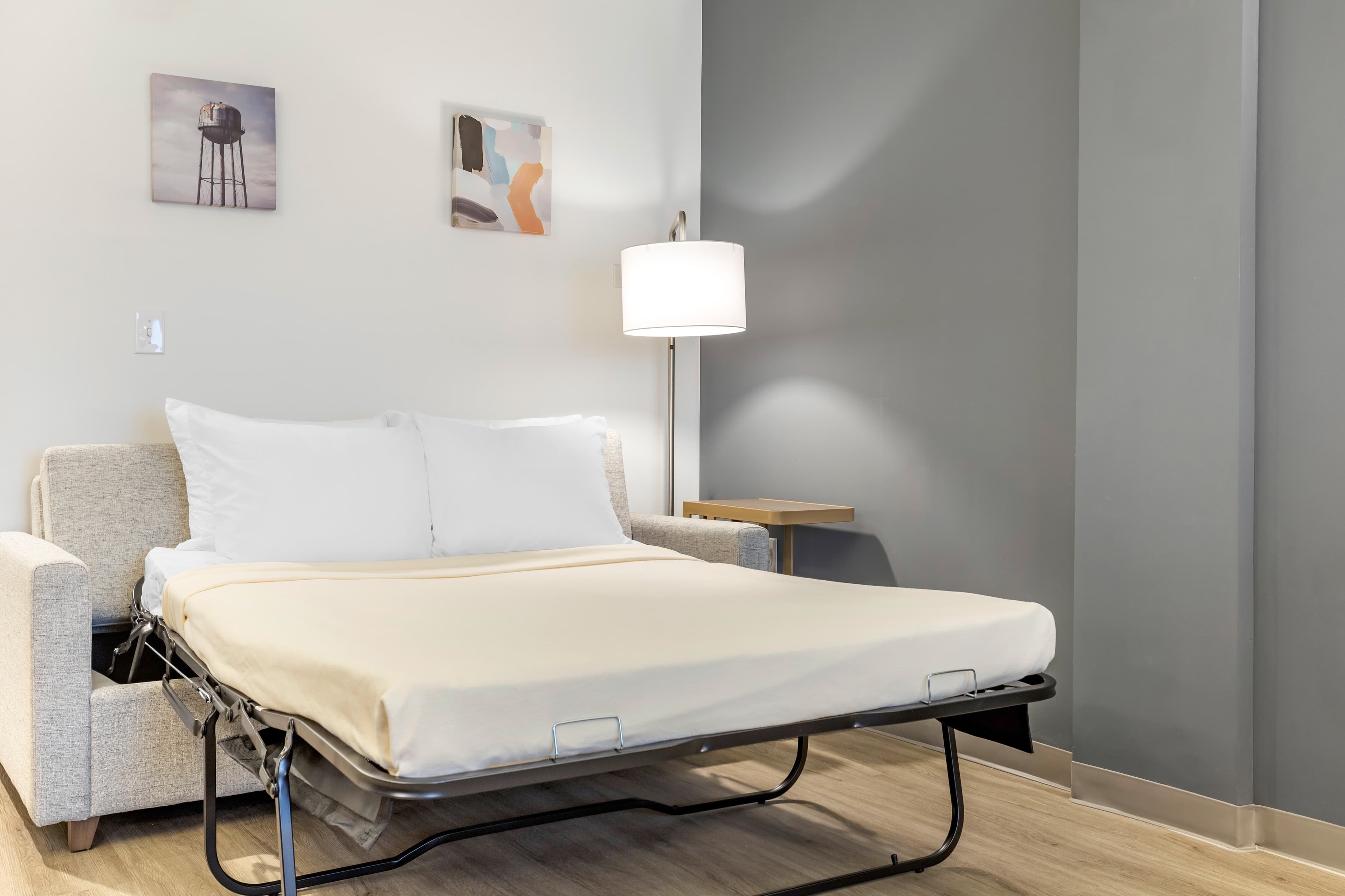 Comfort Inn & Suites Newark Liberty International Airport — 10