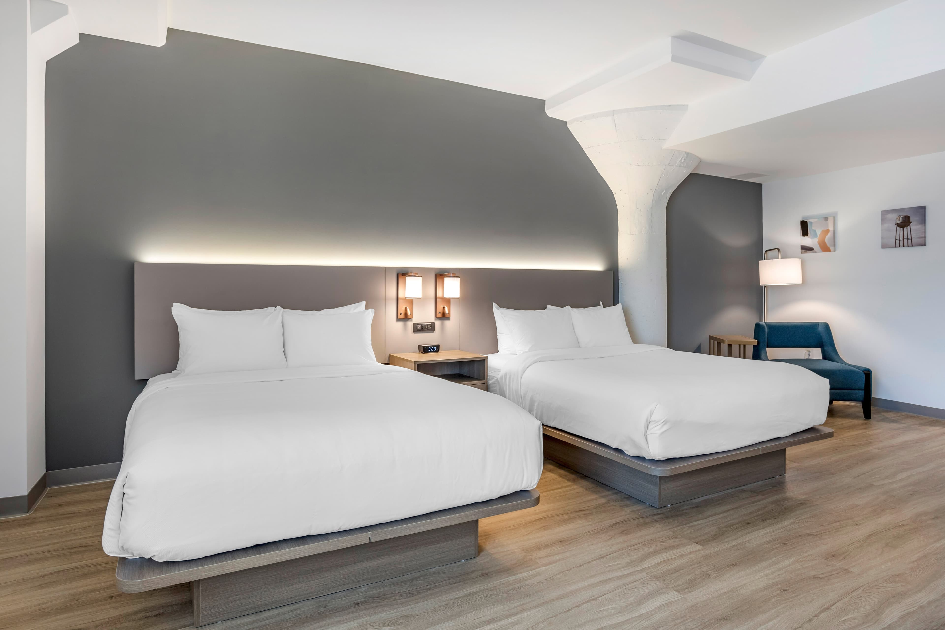 Comfort Inn & Suites Newark Liberty International Airport — 18