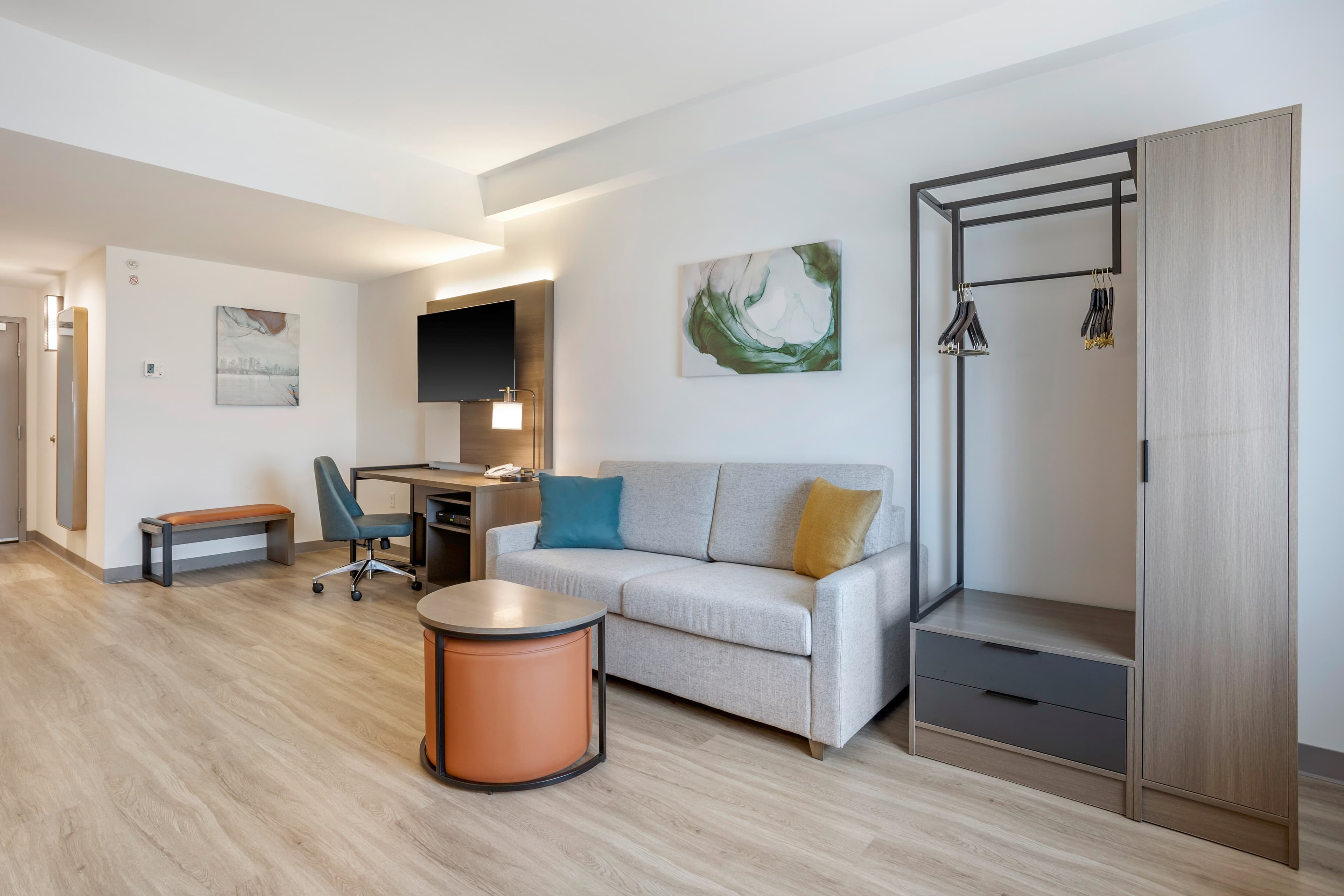 Comfort Inn & Suites Newark Liberty International Airport — 20