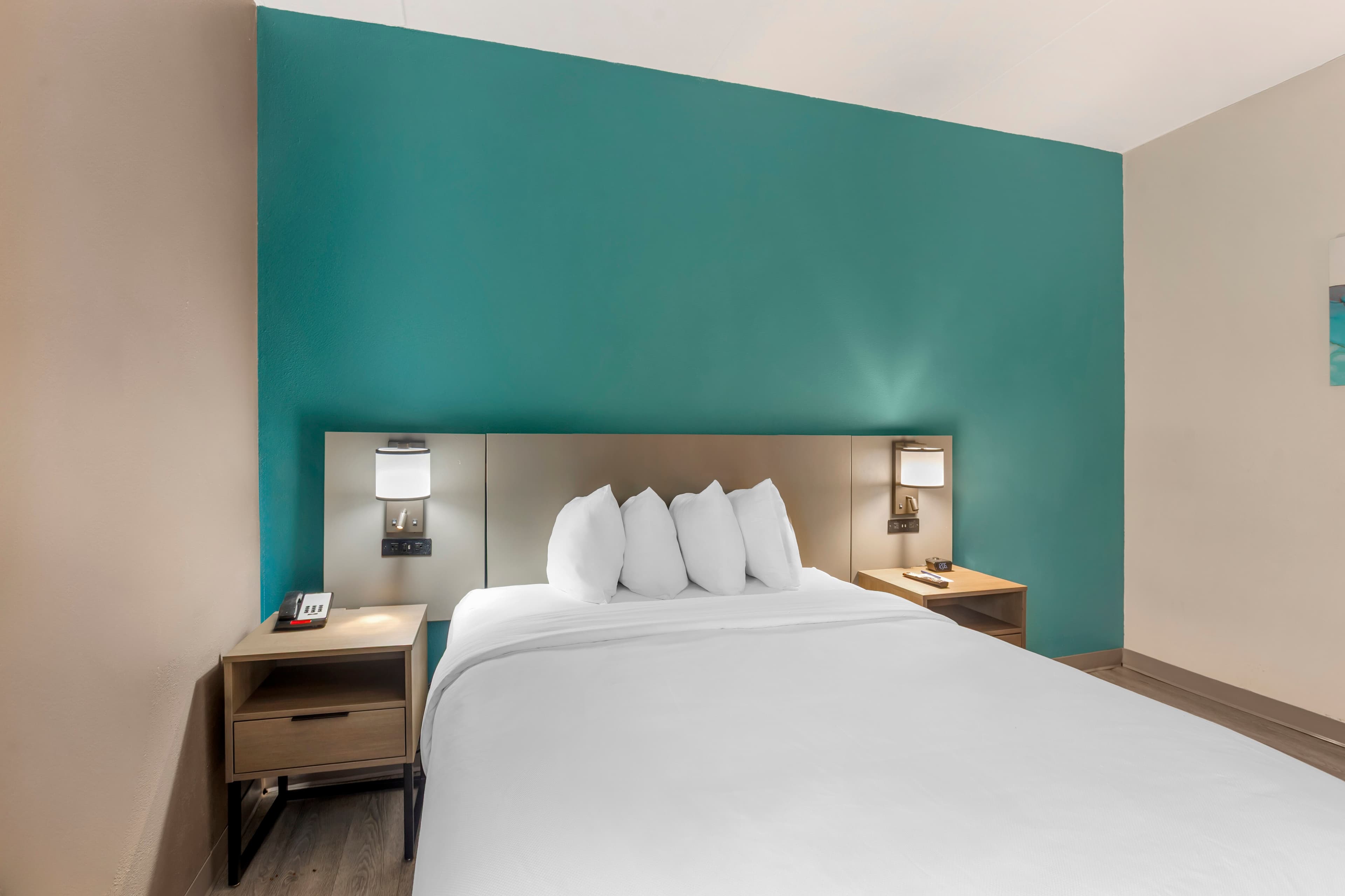 Comfort Inn & Suites Mt. Holly - Westampton — 3