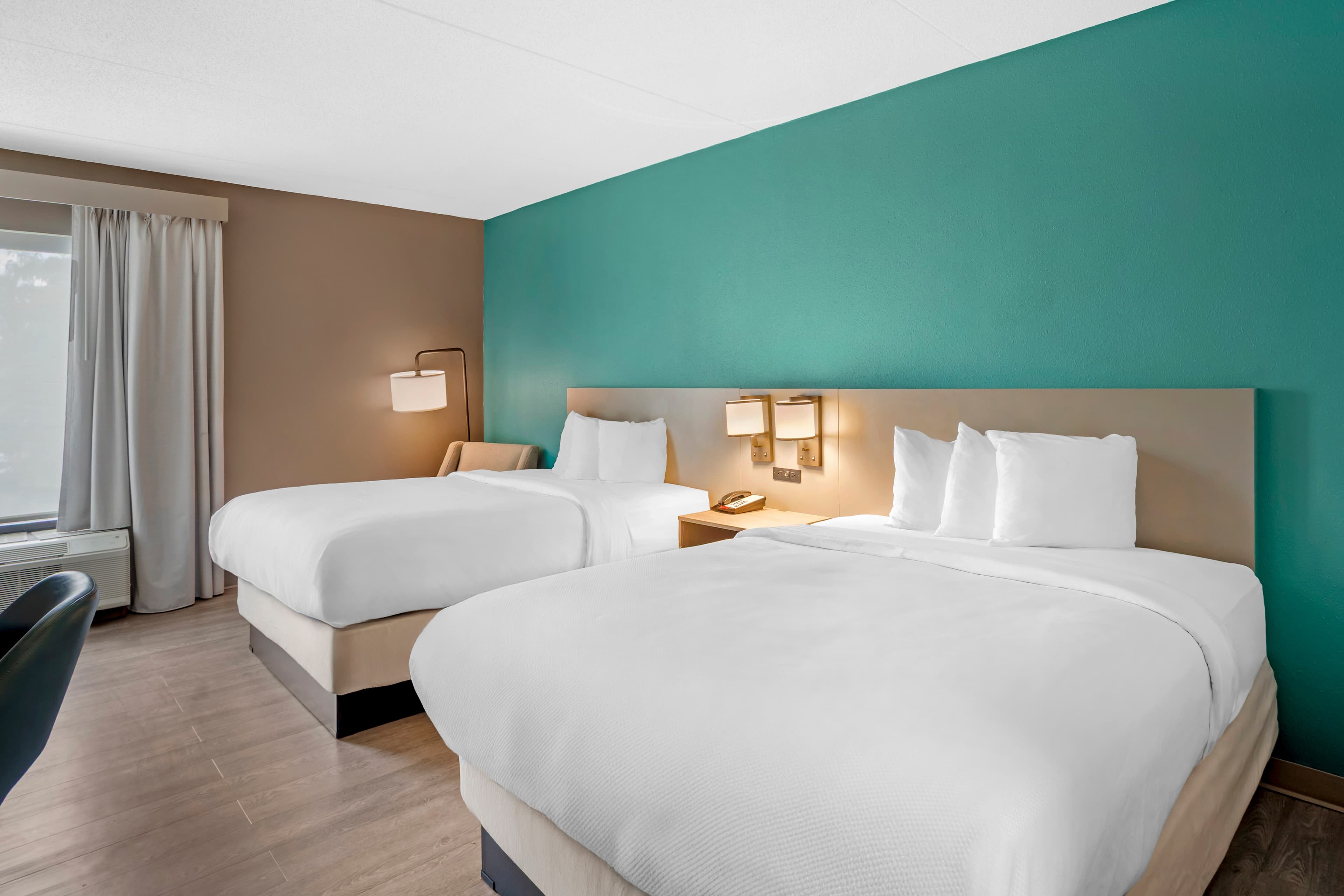 Comfort Inn & Suites Mt. Holly - Westampton — 22