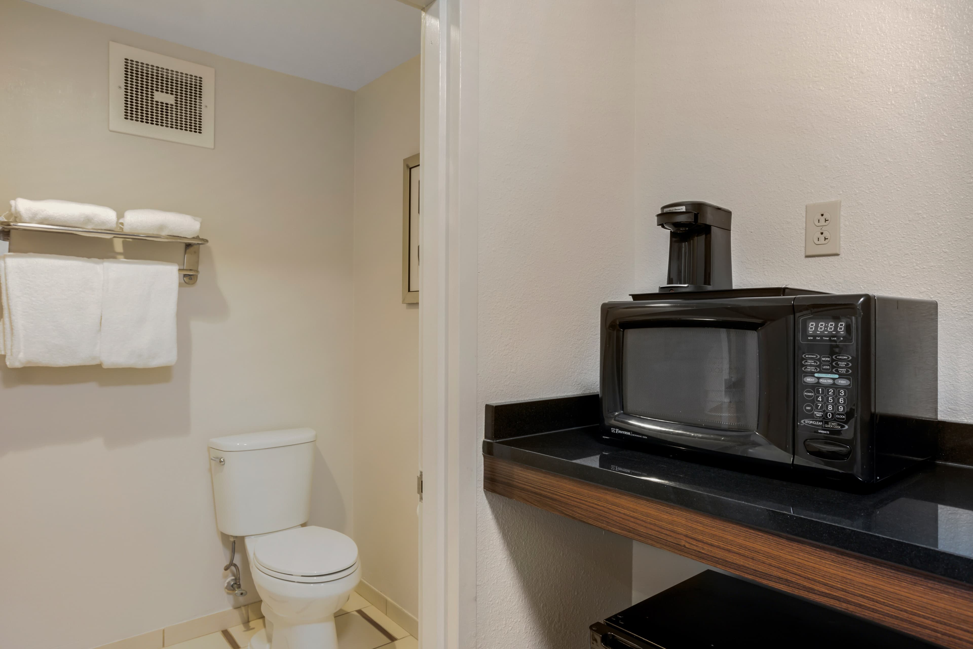 Comfort Inn & Suites Mt. Laurel-Philadelphia — 52