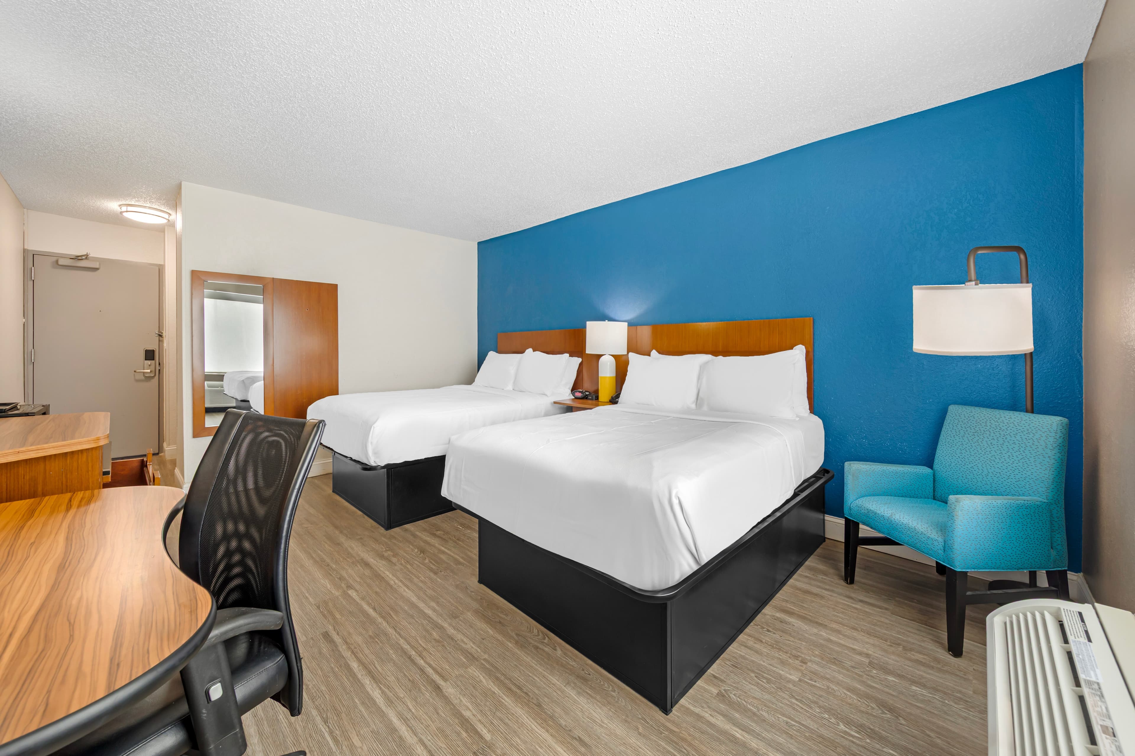 Comfort Inn & Suites Mt. Laurel-Philadelphia — 3