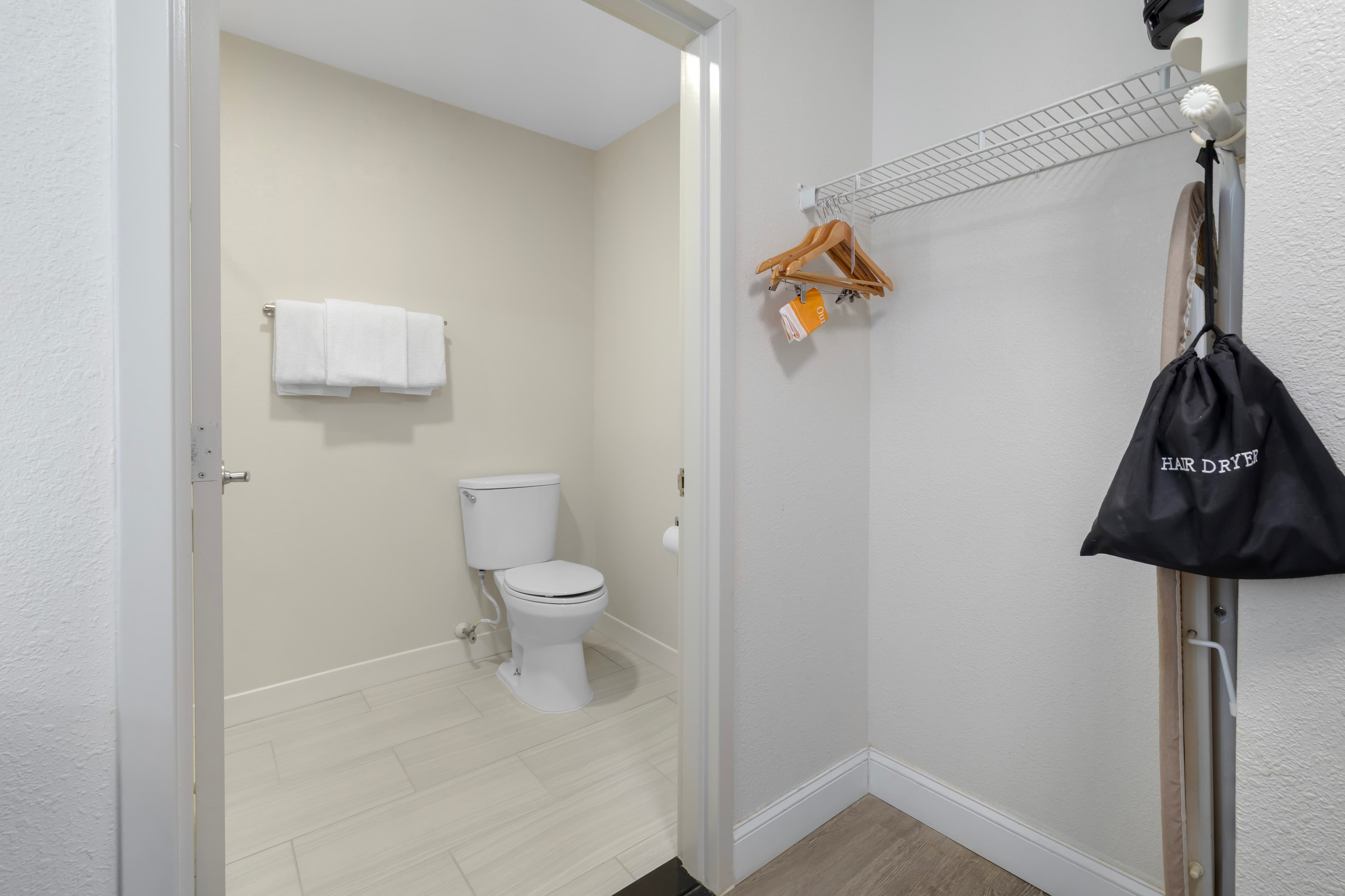 Comfort Inn & Suites Mt. Laurel-Philadelphia — 12