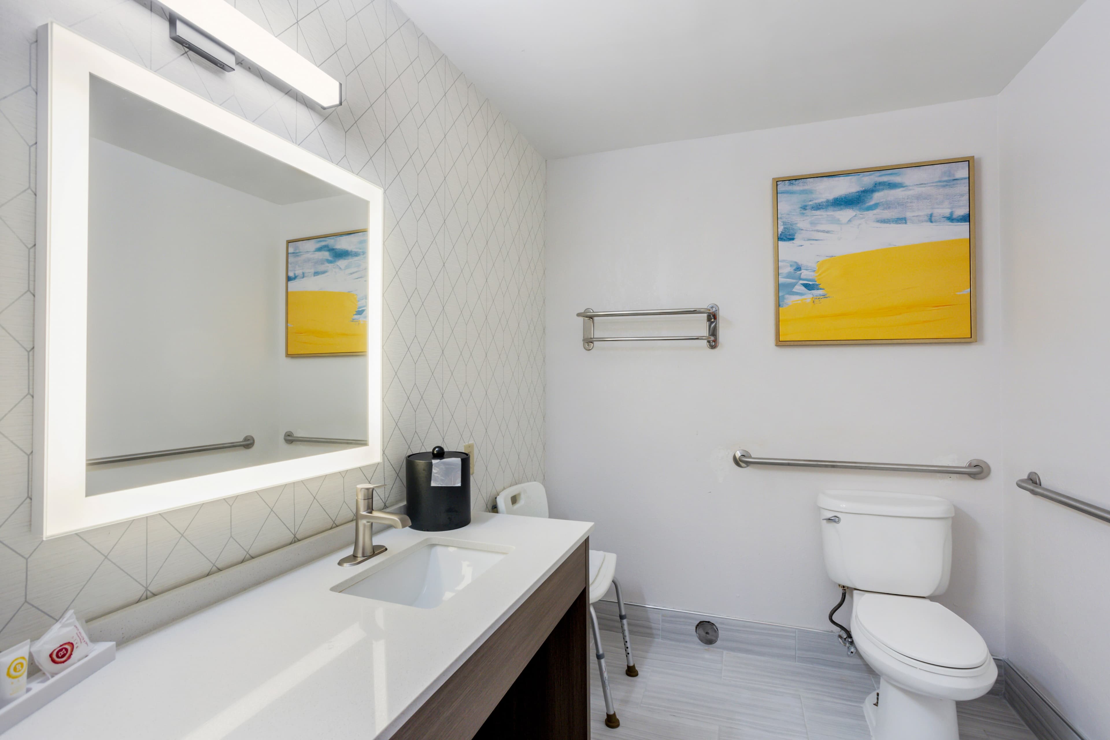 Comfort Inn & Suites Voorhees/Mt. Laurel — 6