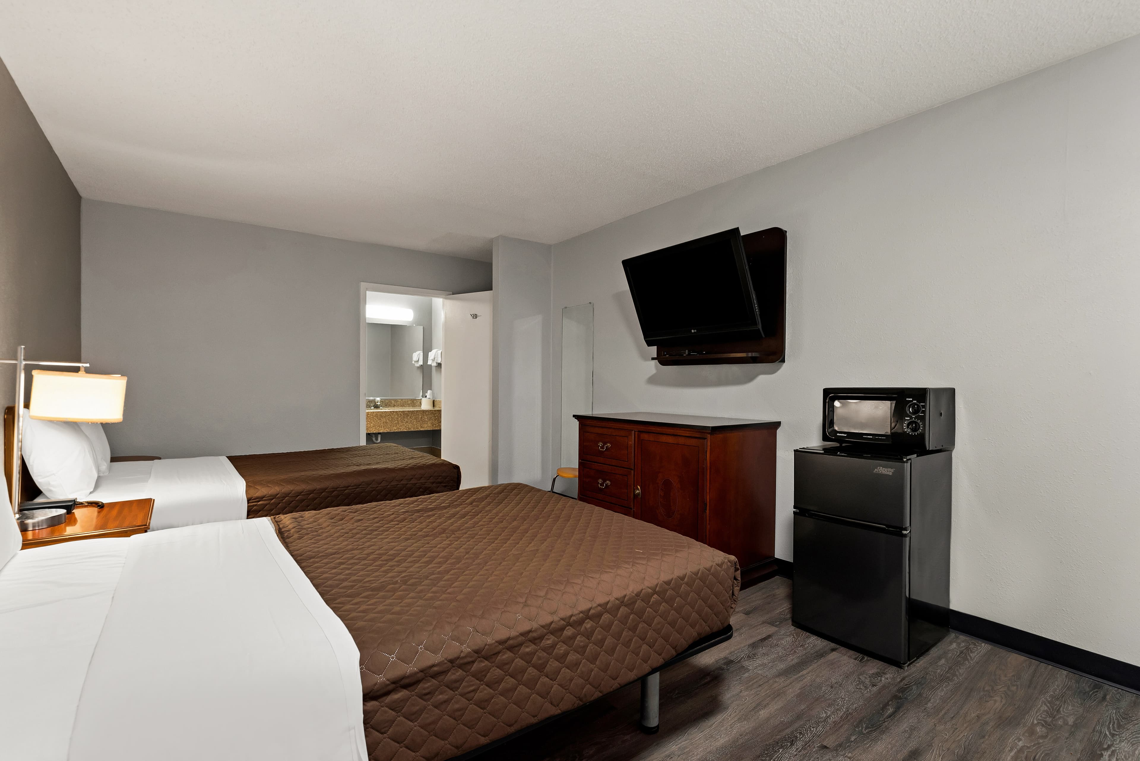 Rodeway Inn Brooklawn - Image 5