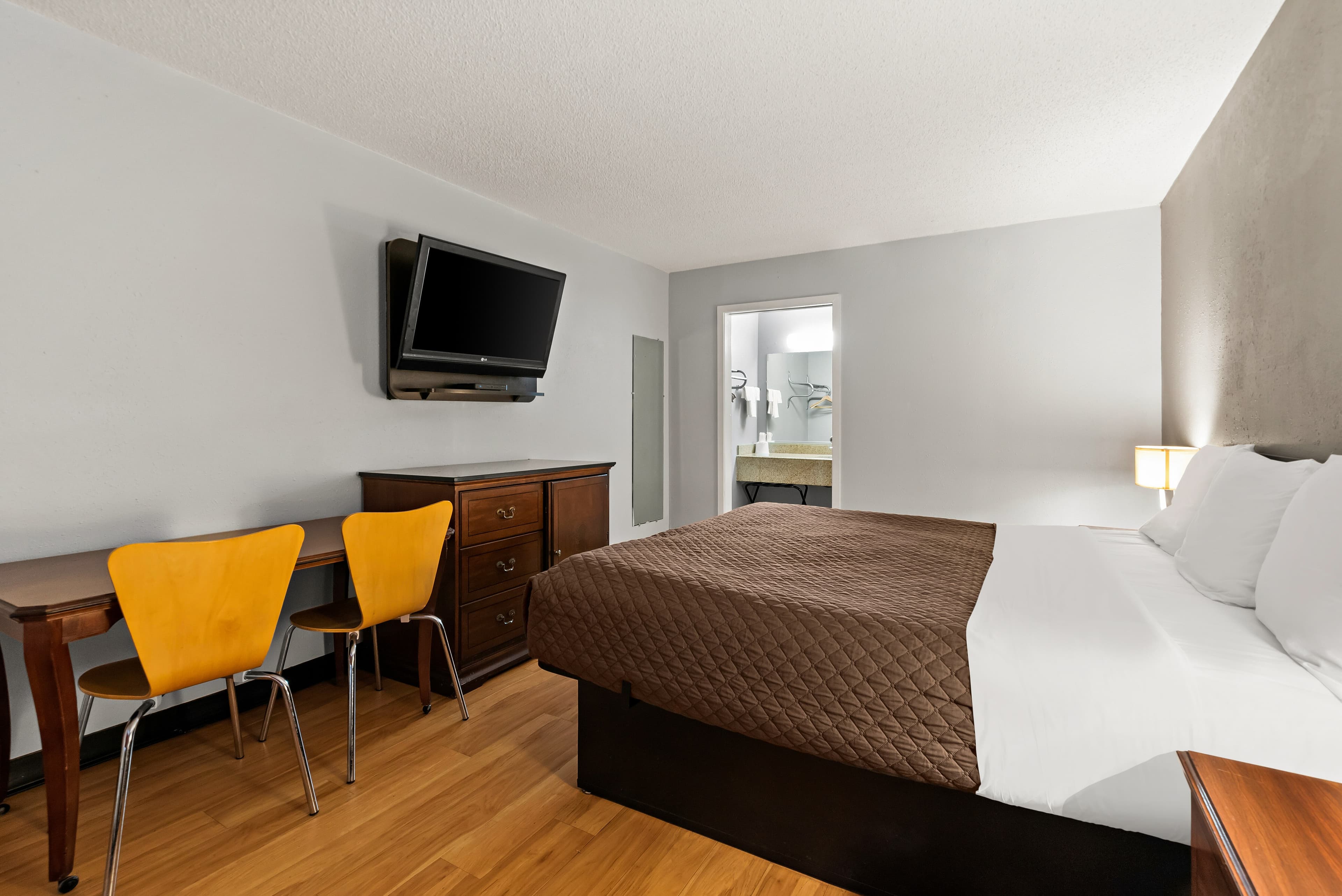 Rodeway Inn Brooklawn — 15