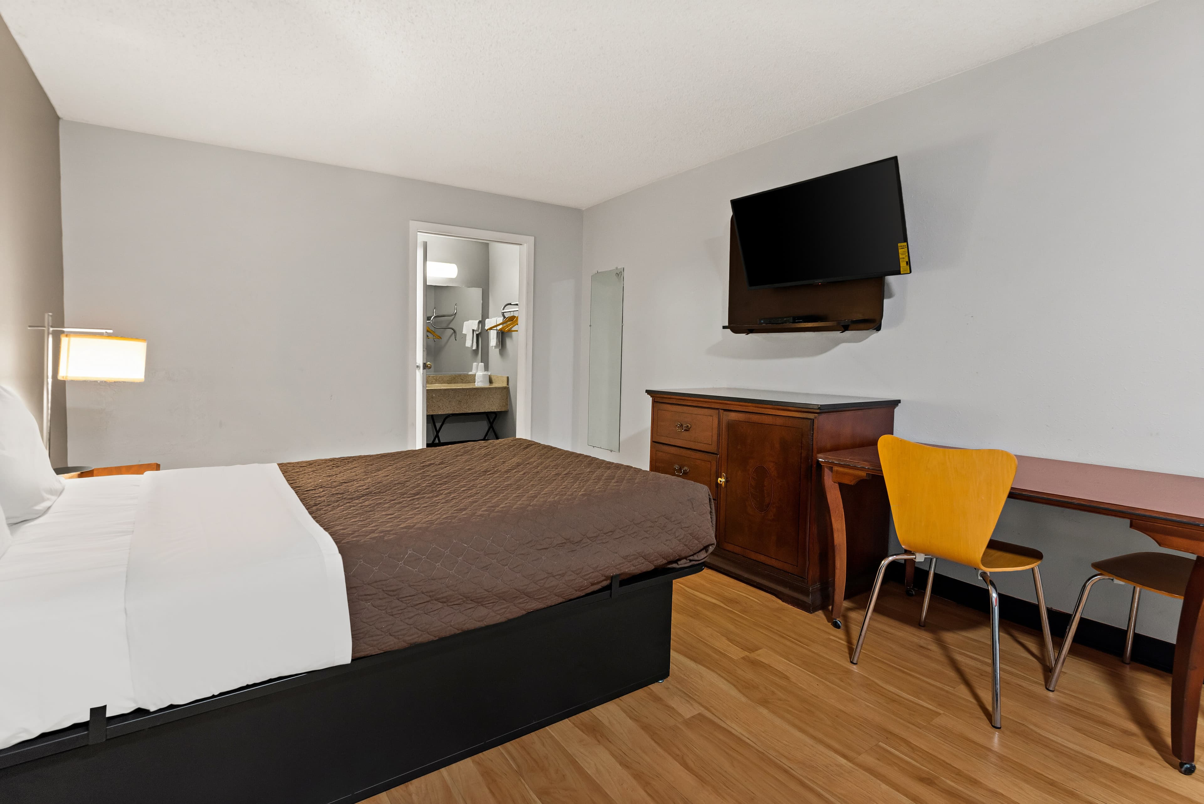 Rodeway Inn Brooklawn — 24