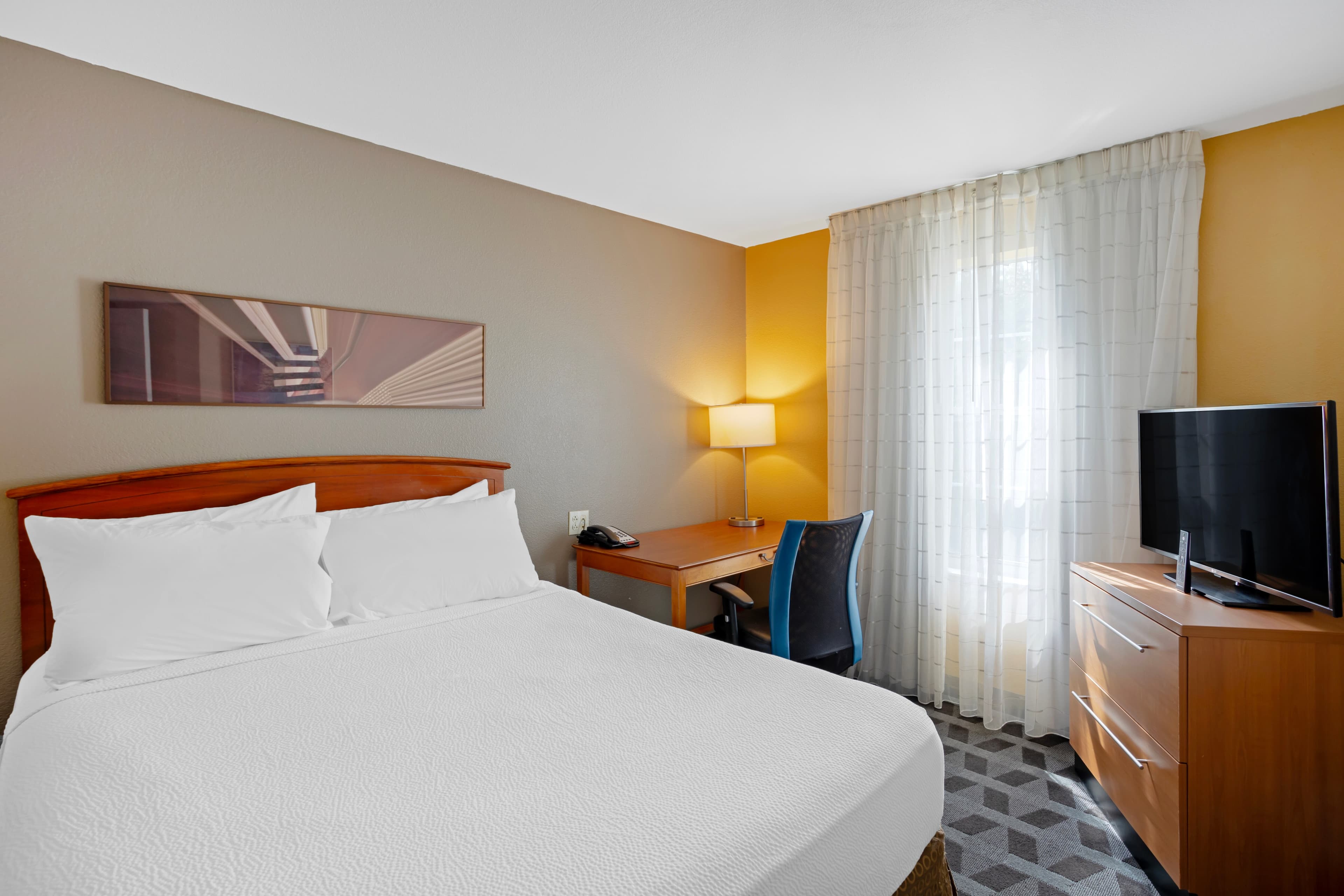 MainStay Suites Mt. Laurel - Philadelphia - Image 3