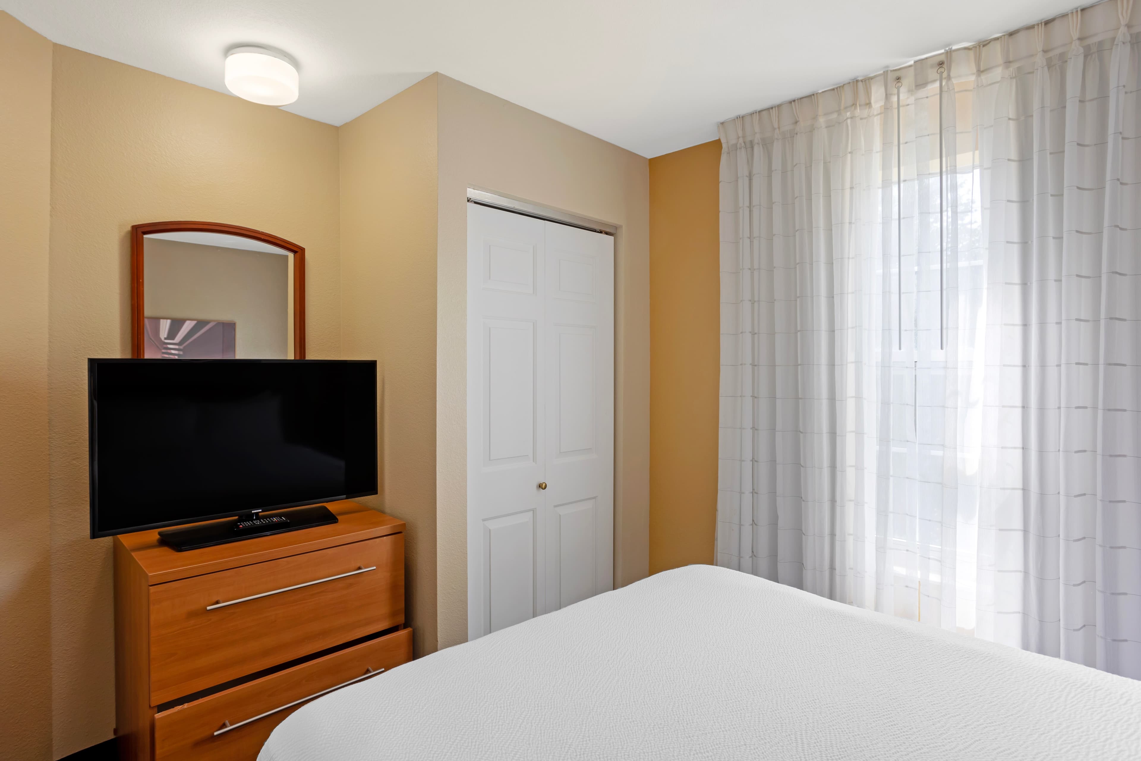 MainStay Suites Mt. Laurel - Philadelphia - Image 5