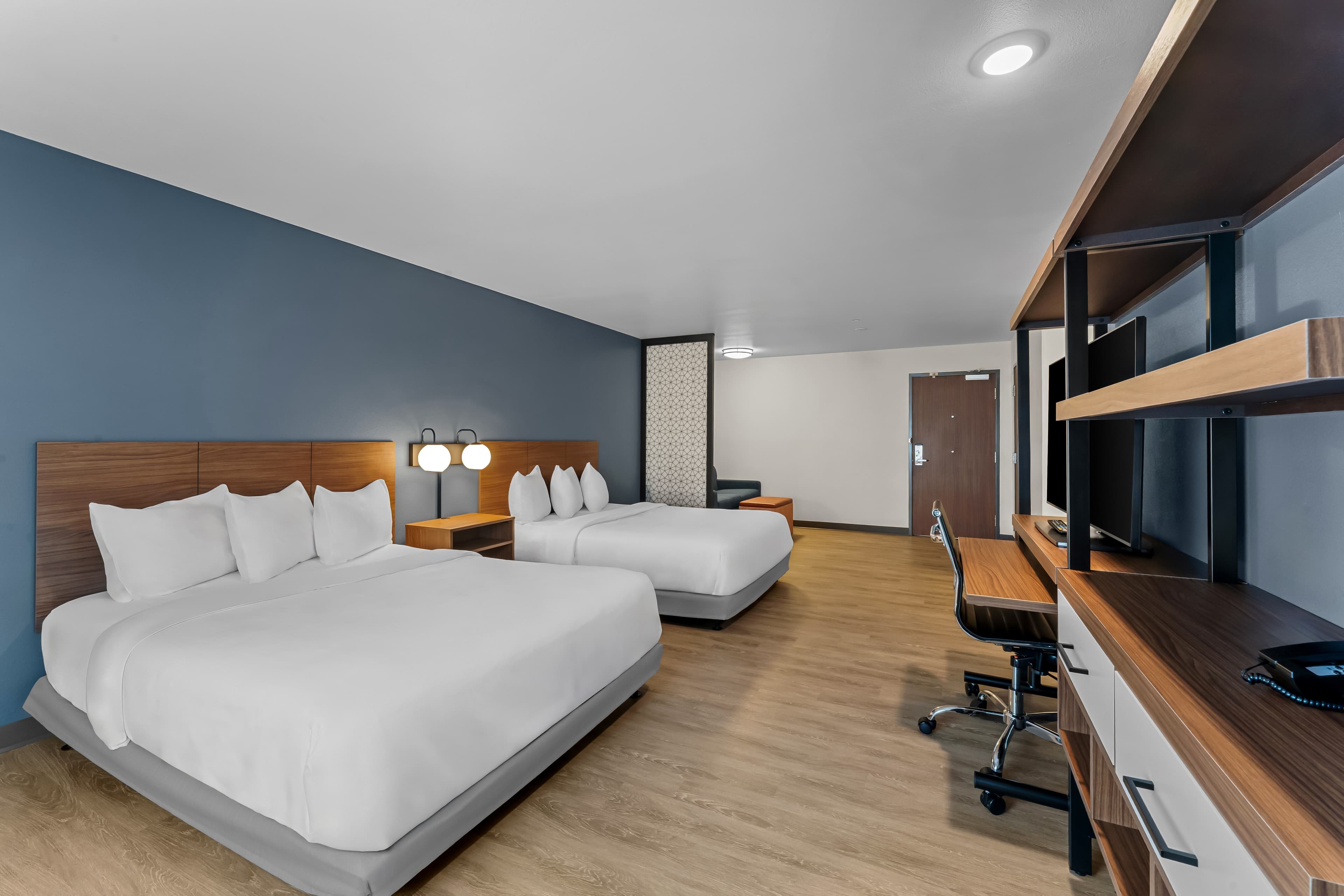 Everhome Suites Somerset - South Brunswick — 8
