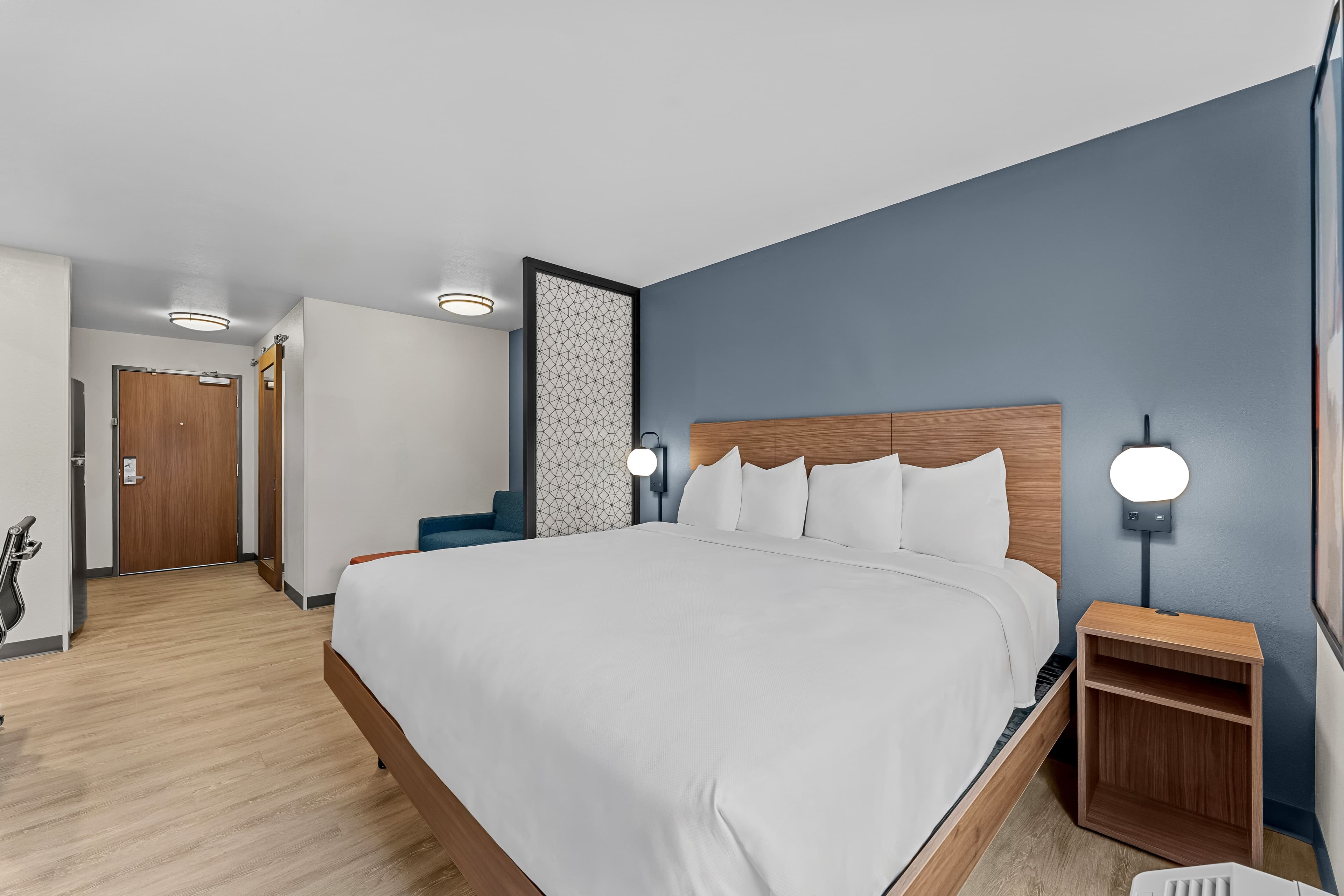 Everhome Suites Somerset - South Brunswick - Image 4