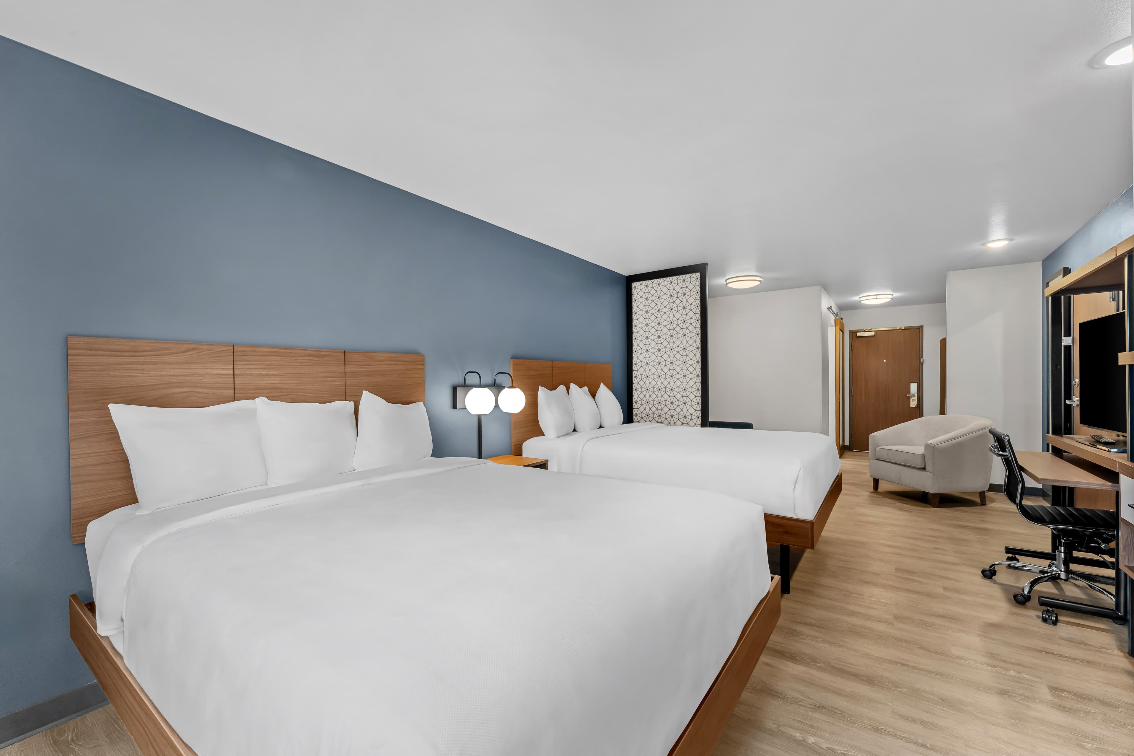 Everhome Suites Somerset - South Brunswick — 29