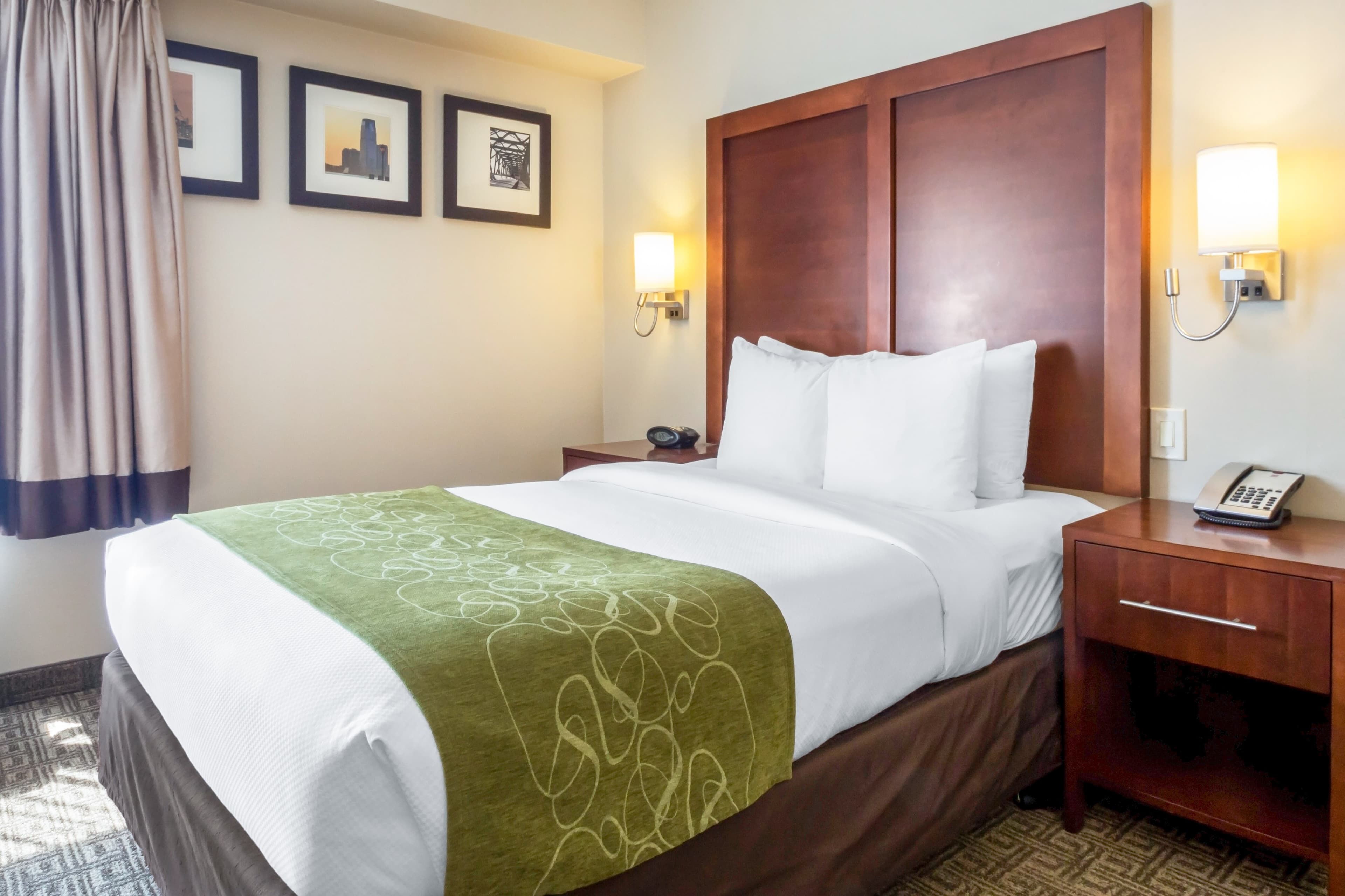 Comfort Suites at Woodbridge — 2