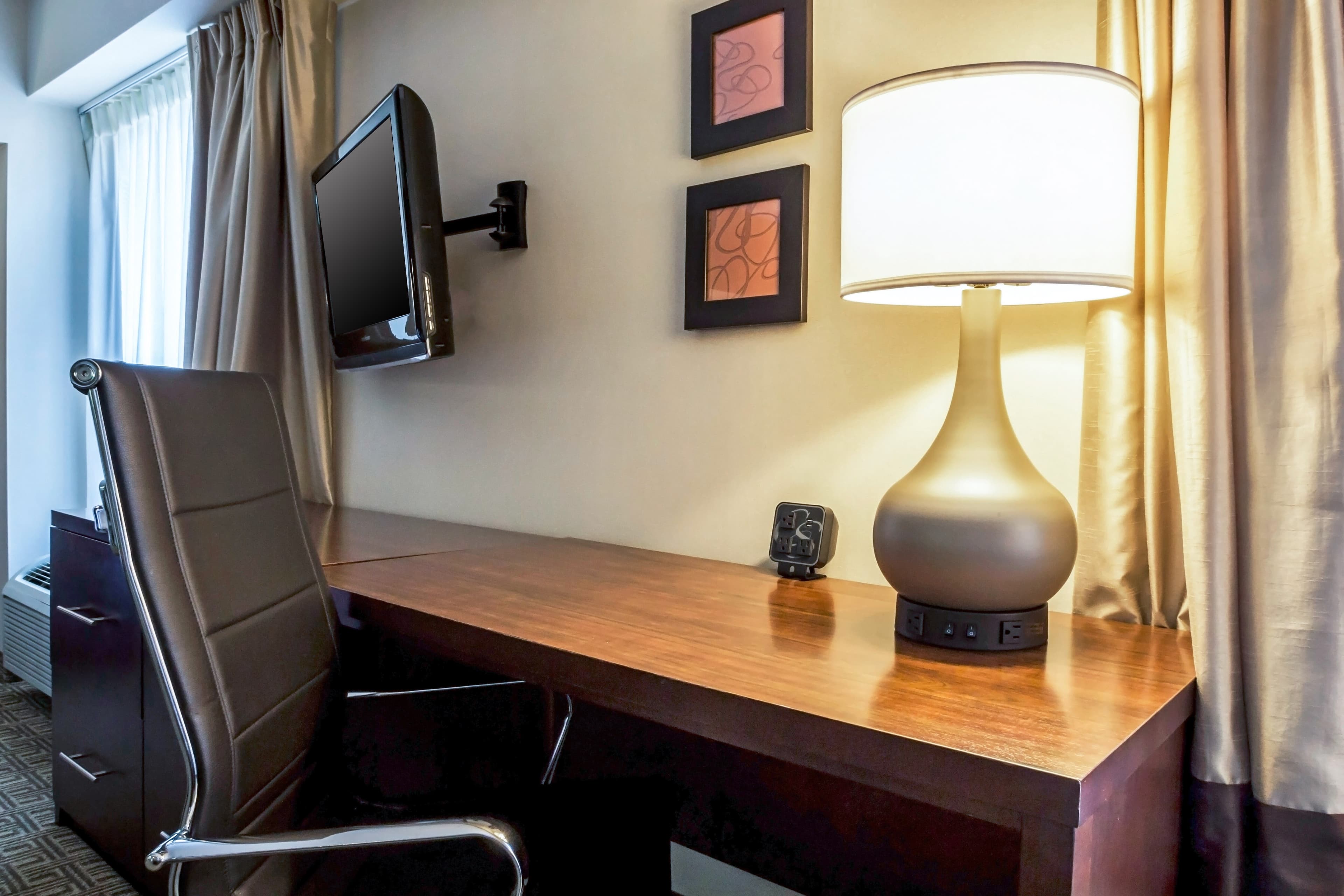 Comfort Suites at Woodbridge — 14