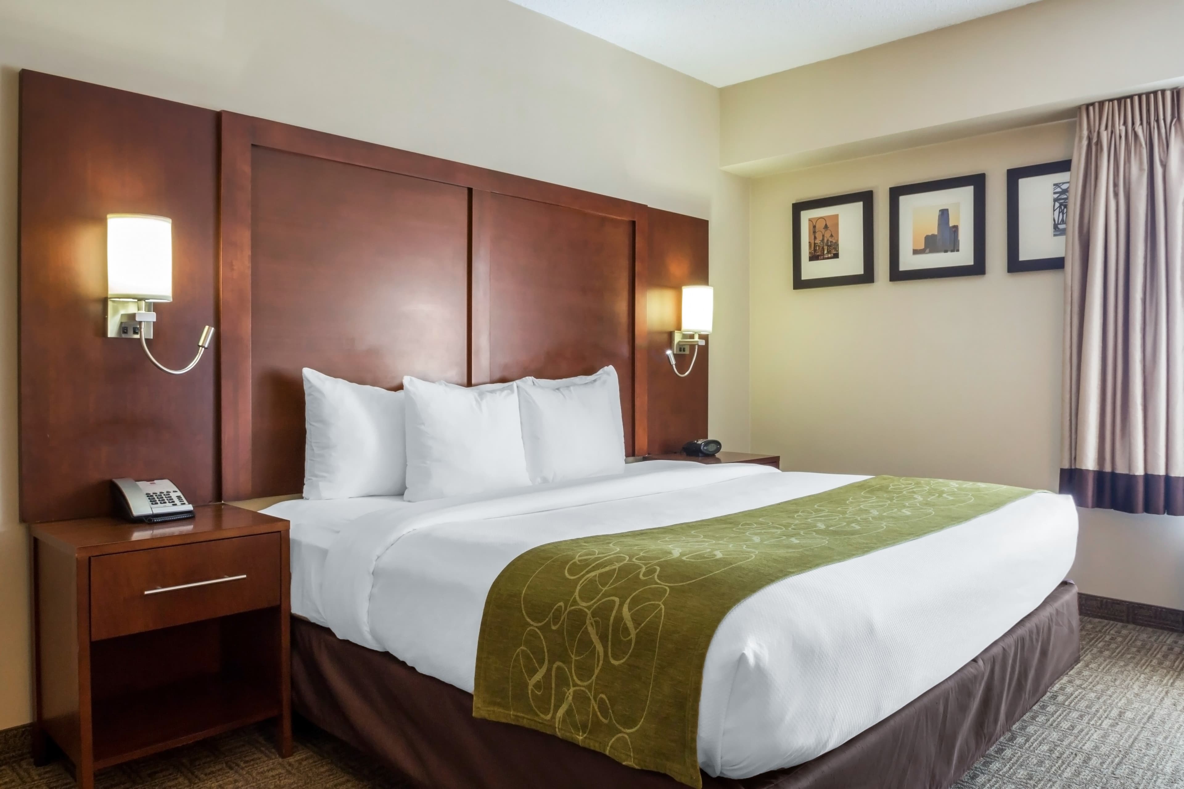Comfort Suites at Woodbridge — 6