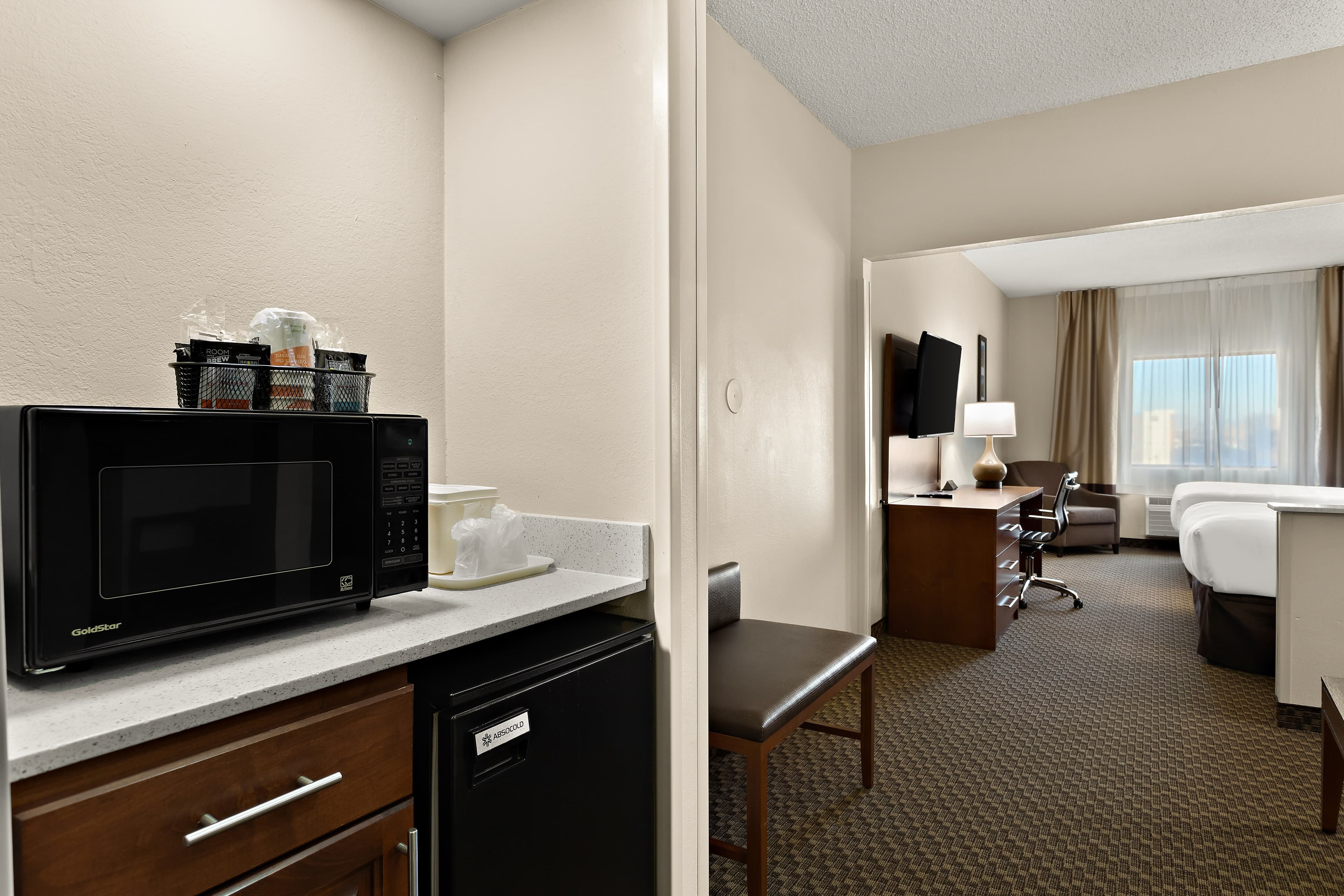 Comfort Suites University — 18