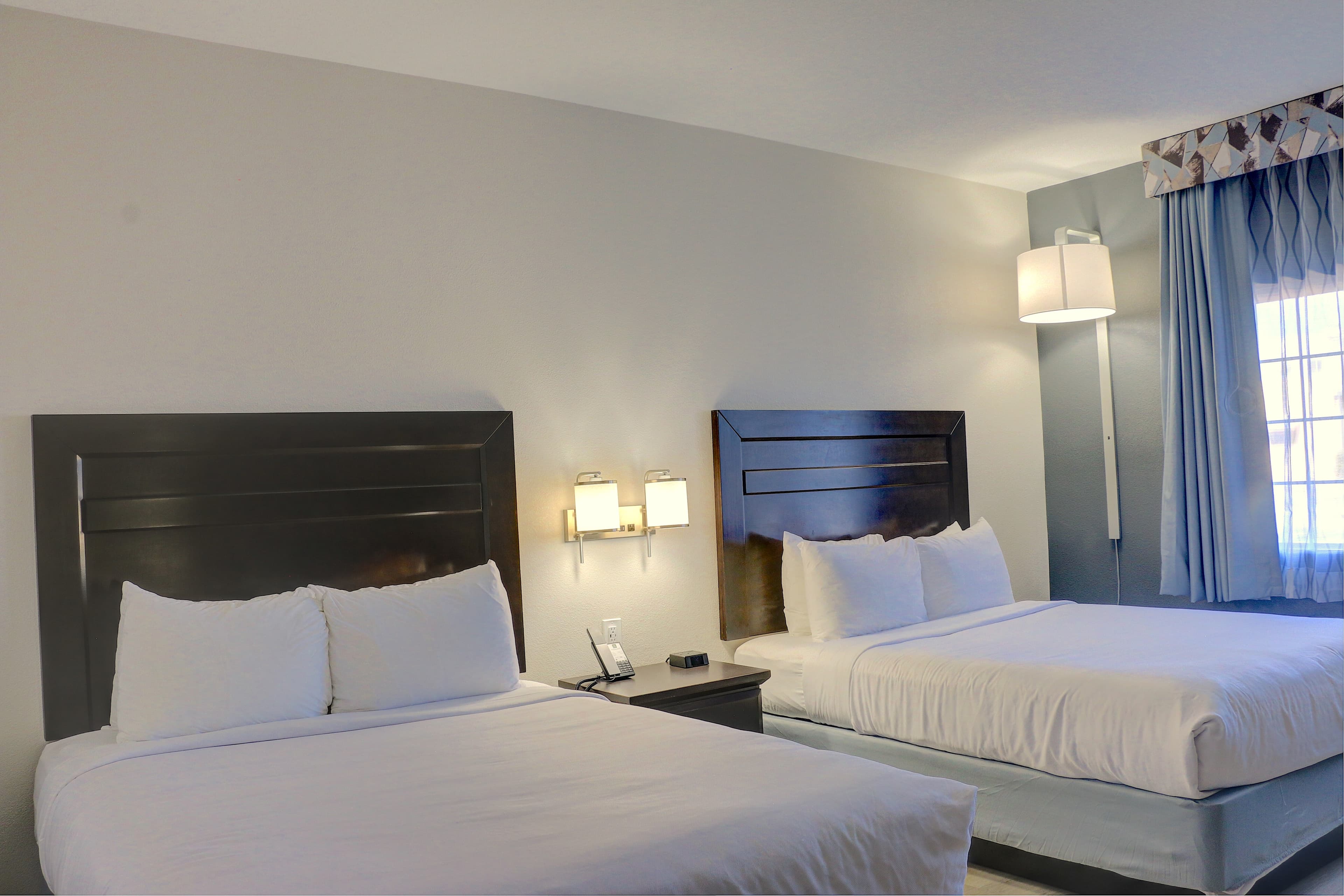 Quality Inn & Suites Roswell North - Image 2