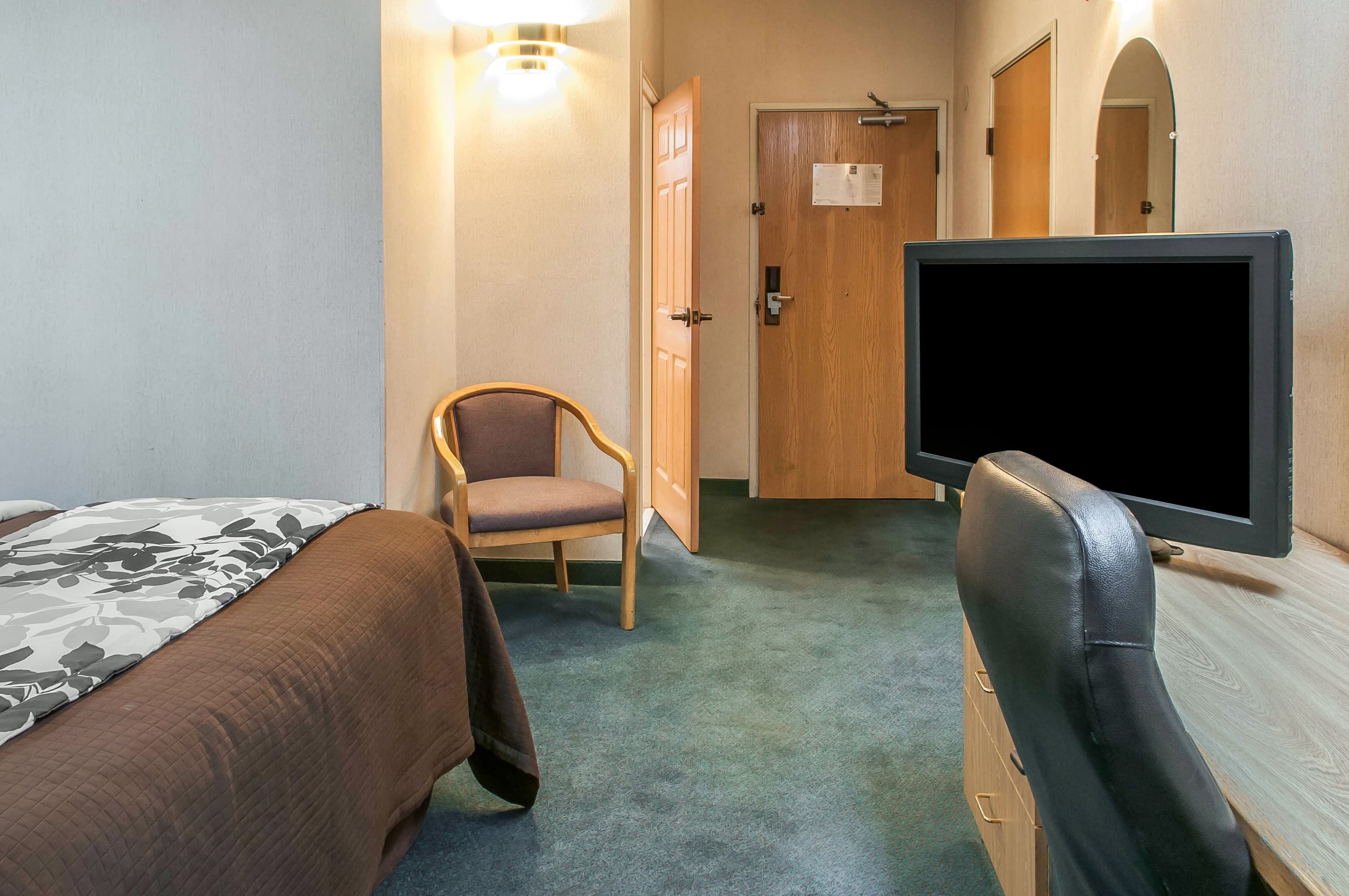 Sleep Inn University - Image 5