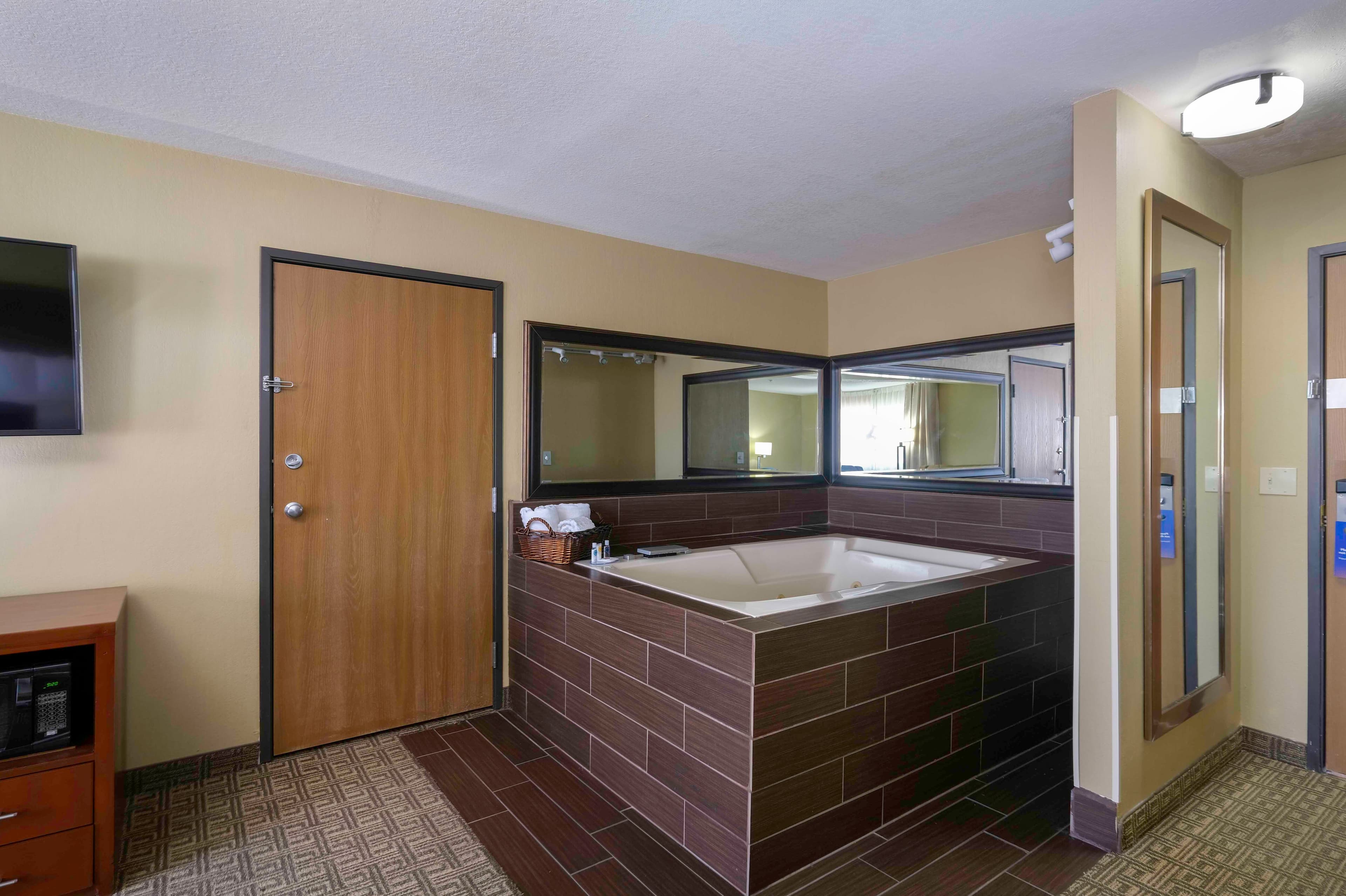 Comfort Inn Near Gila National Forest — 17