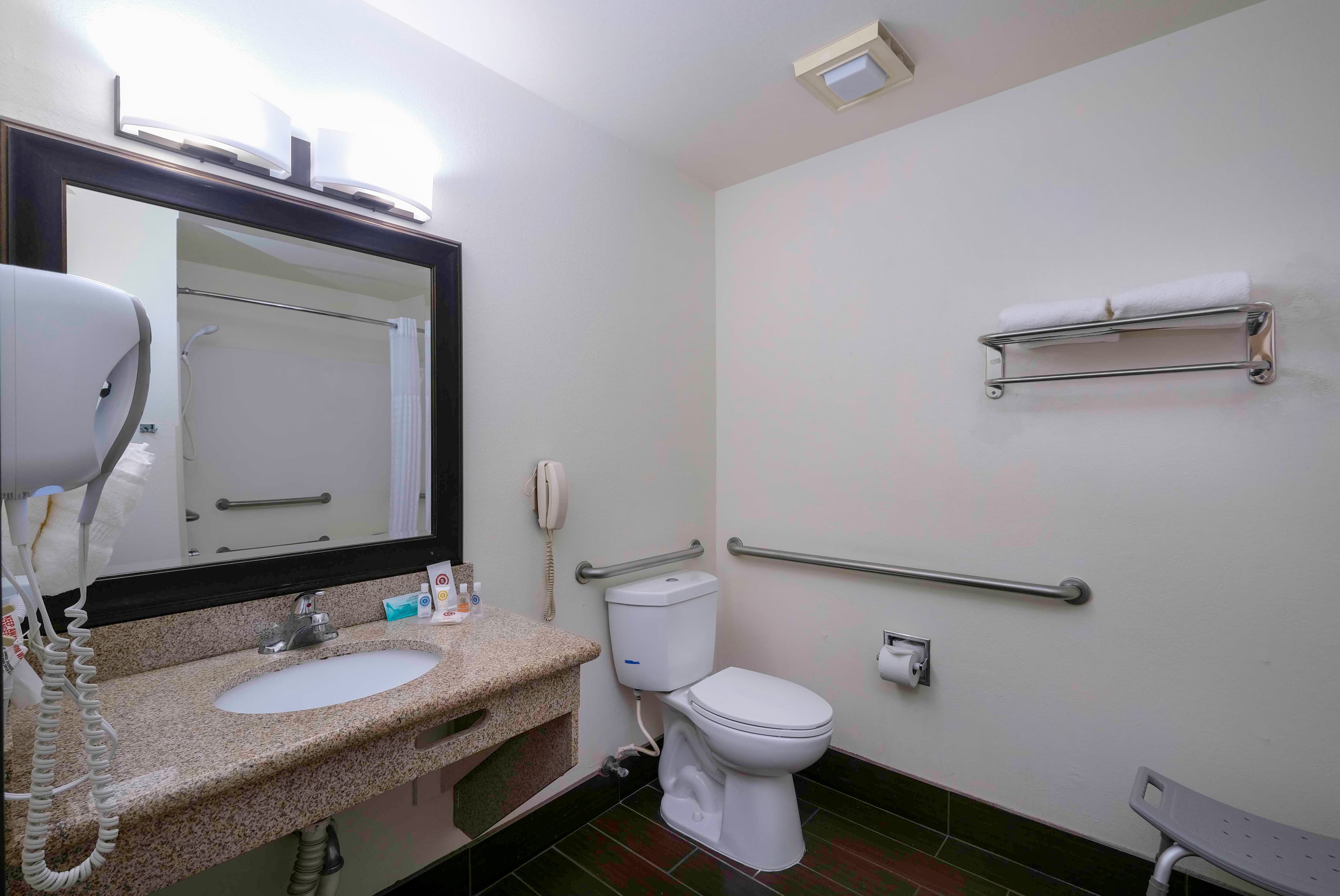 Comfort Inn Near Gila National Forest - Image 2