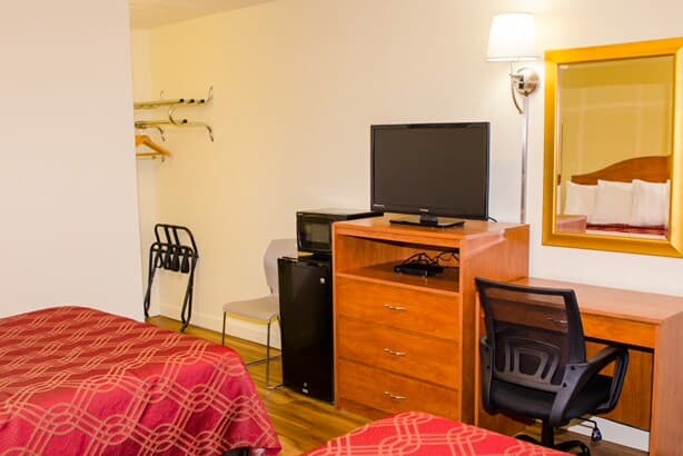 Econo Lodge Albuquerque East - Image 5