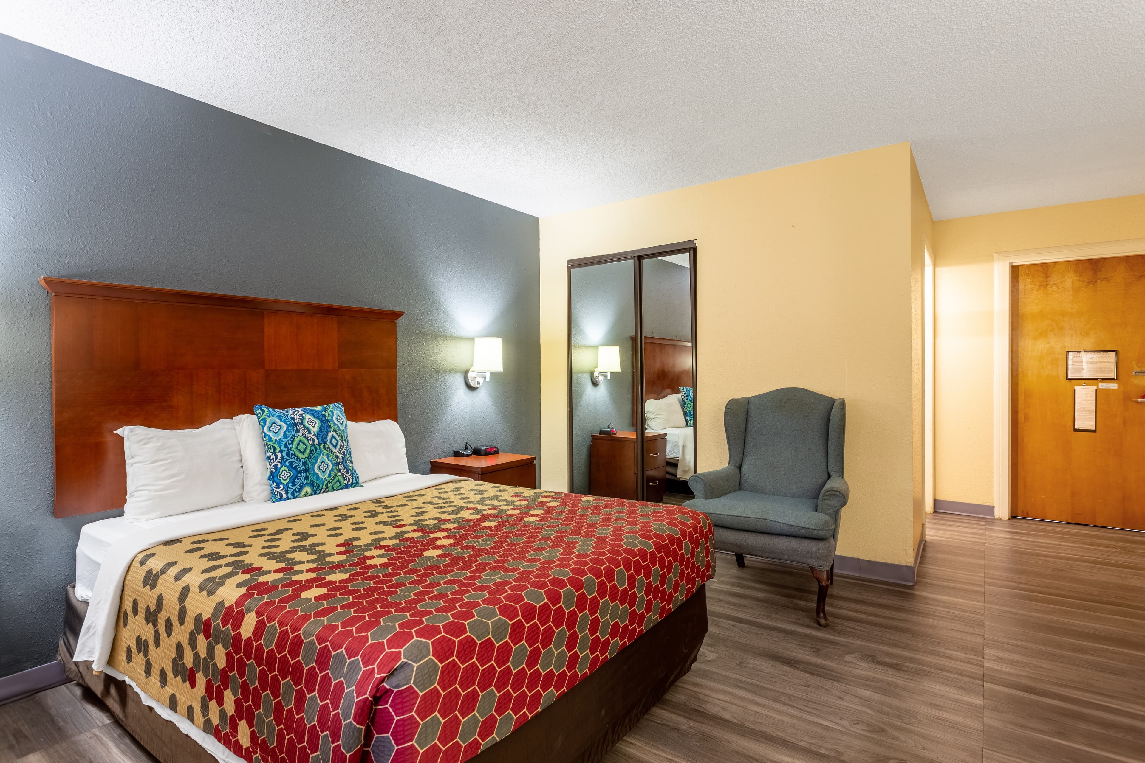 Econo Lodge Gallup West - Image 4