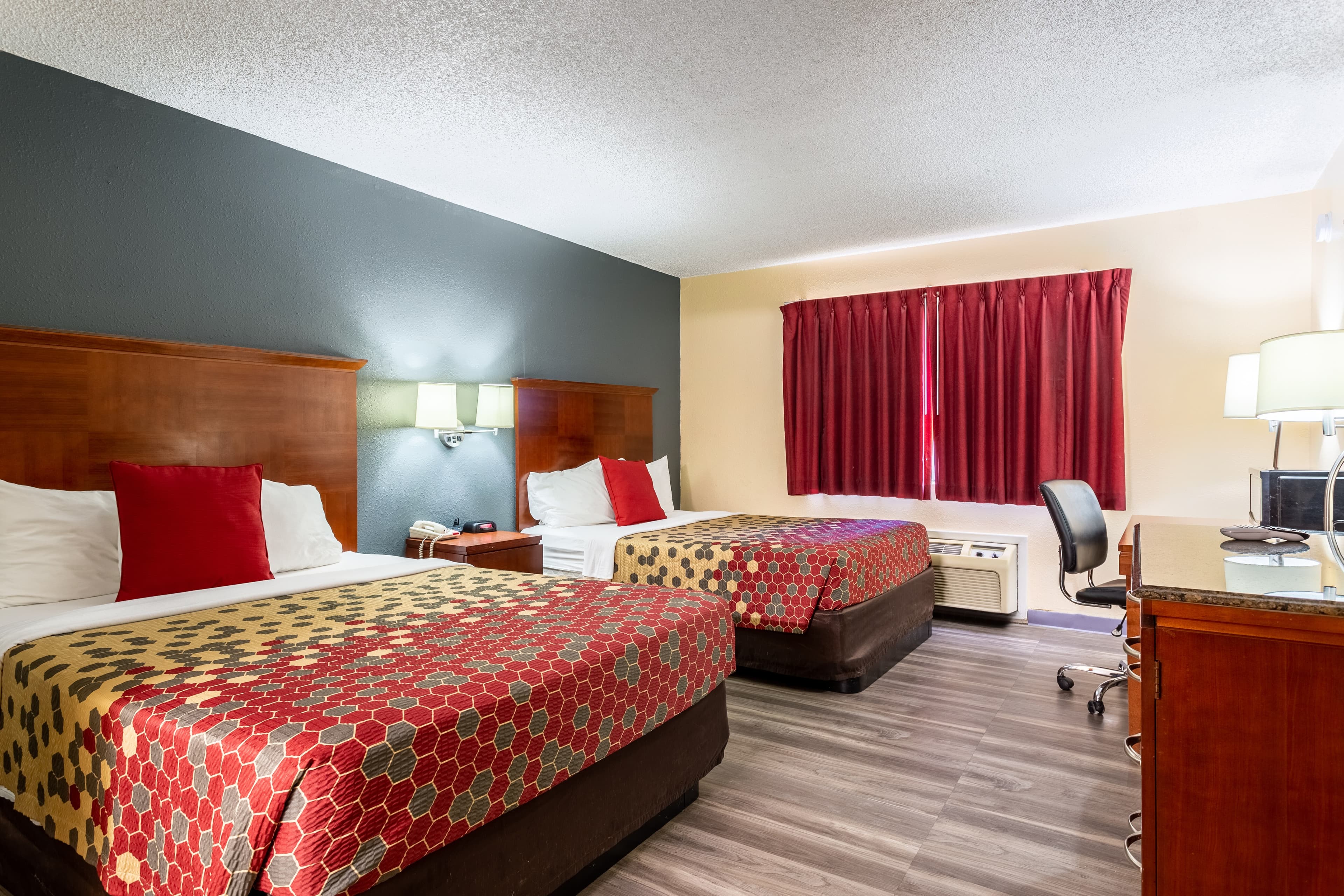 Econo Lodge Gallup West — 15