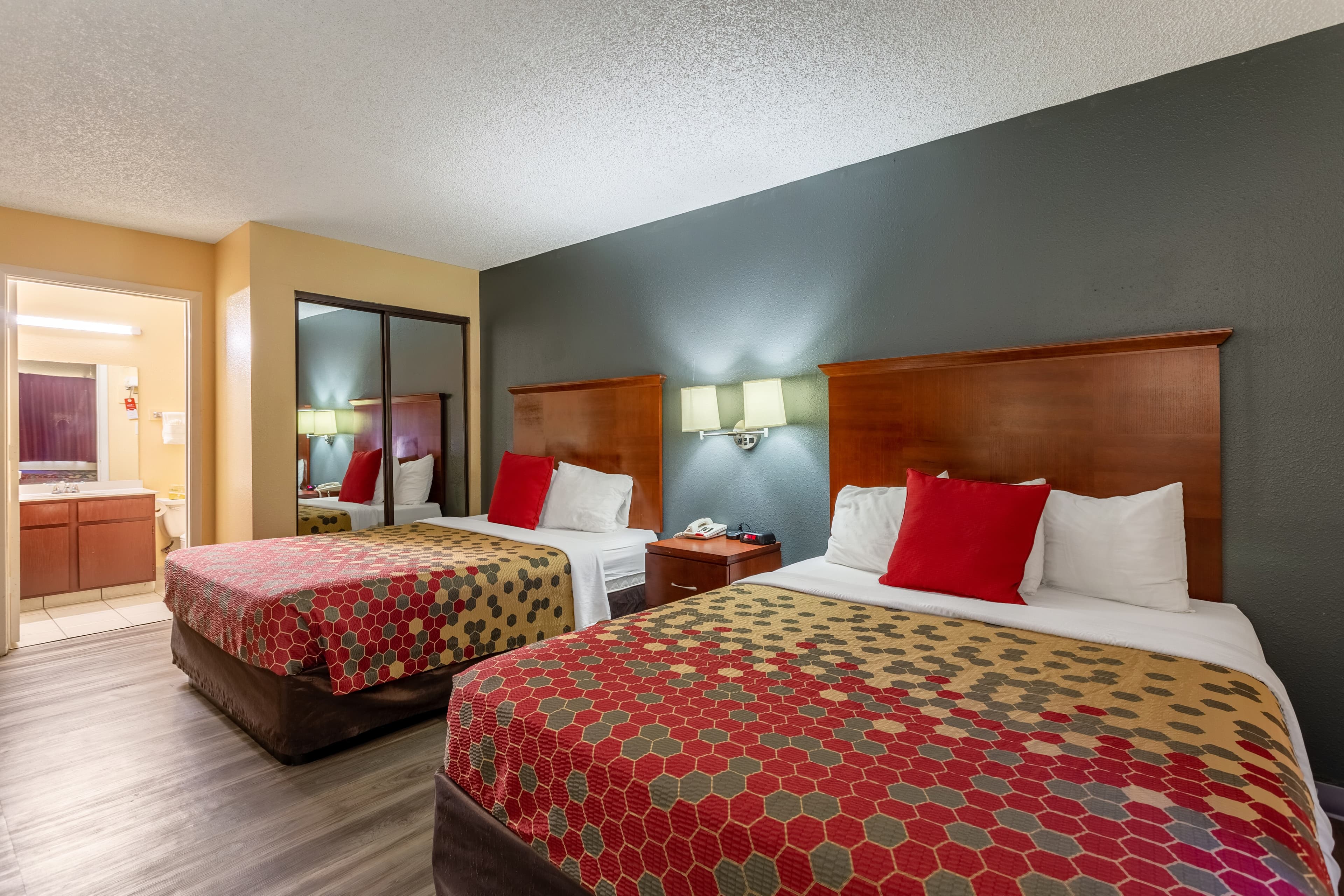 Econo Lodge Gallup West — 17