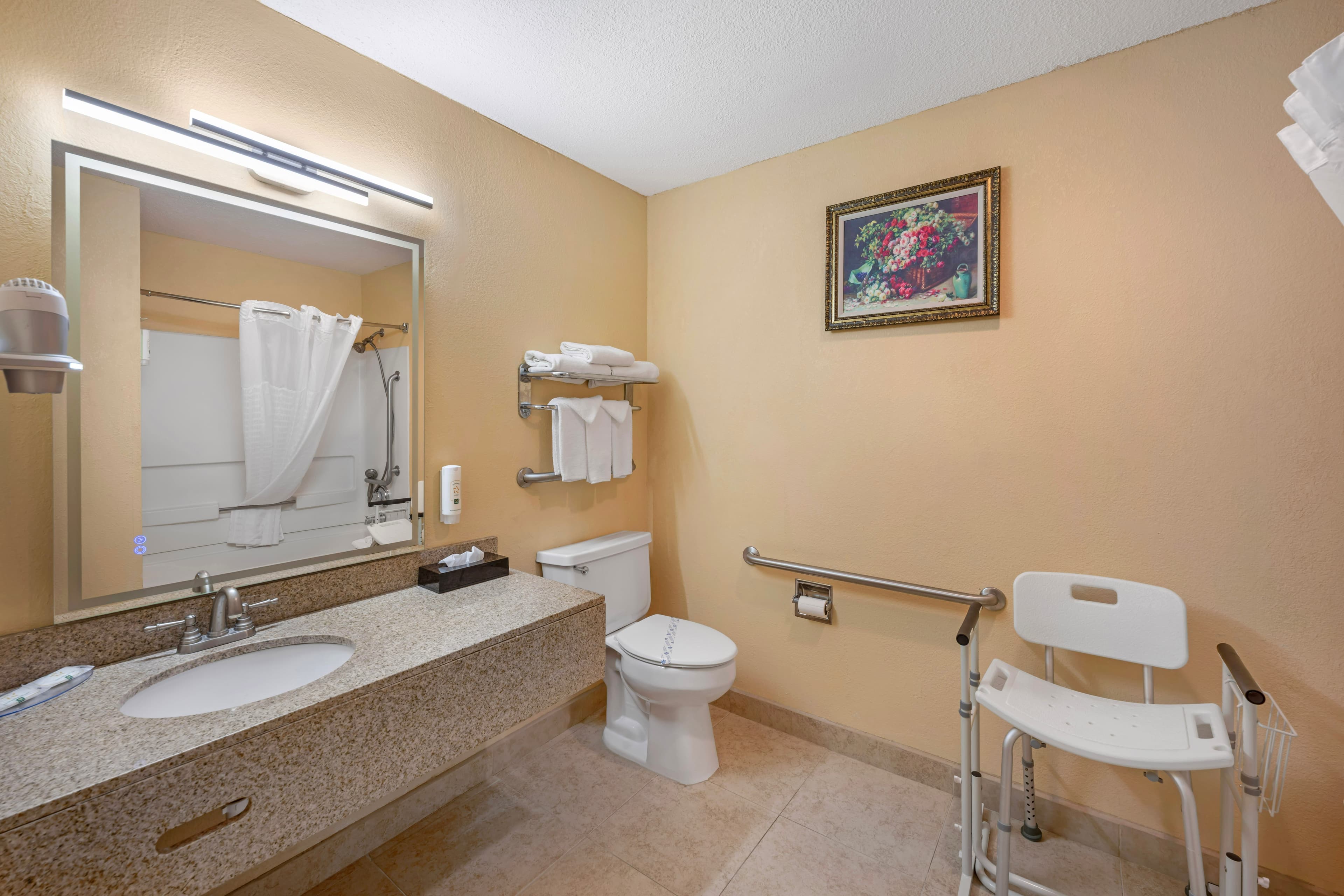 Quality Inn Los Lunas - Albuquerque South - Image 5