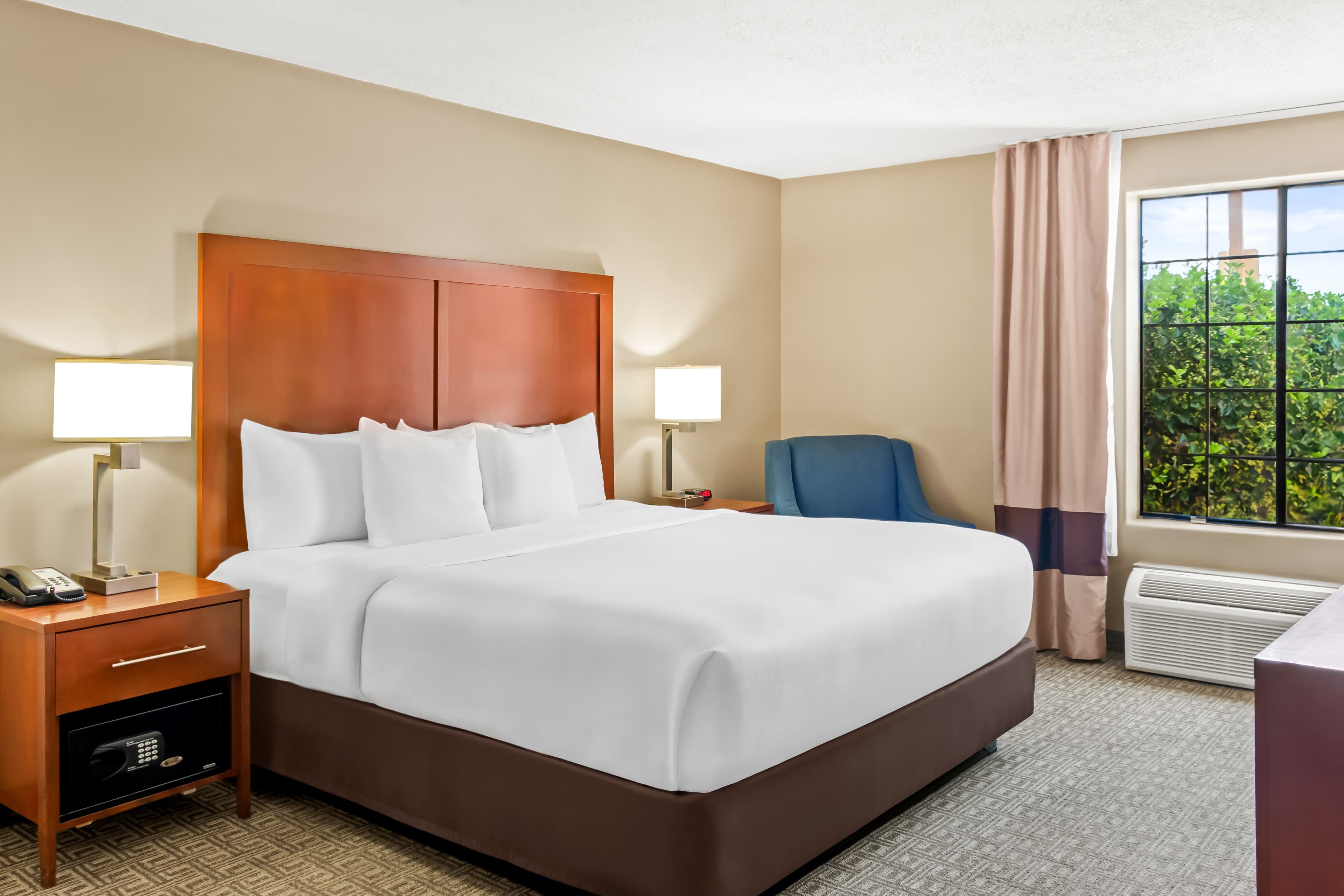 Comfort Inn Santa Fe South - Image 2