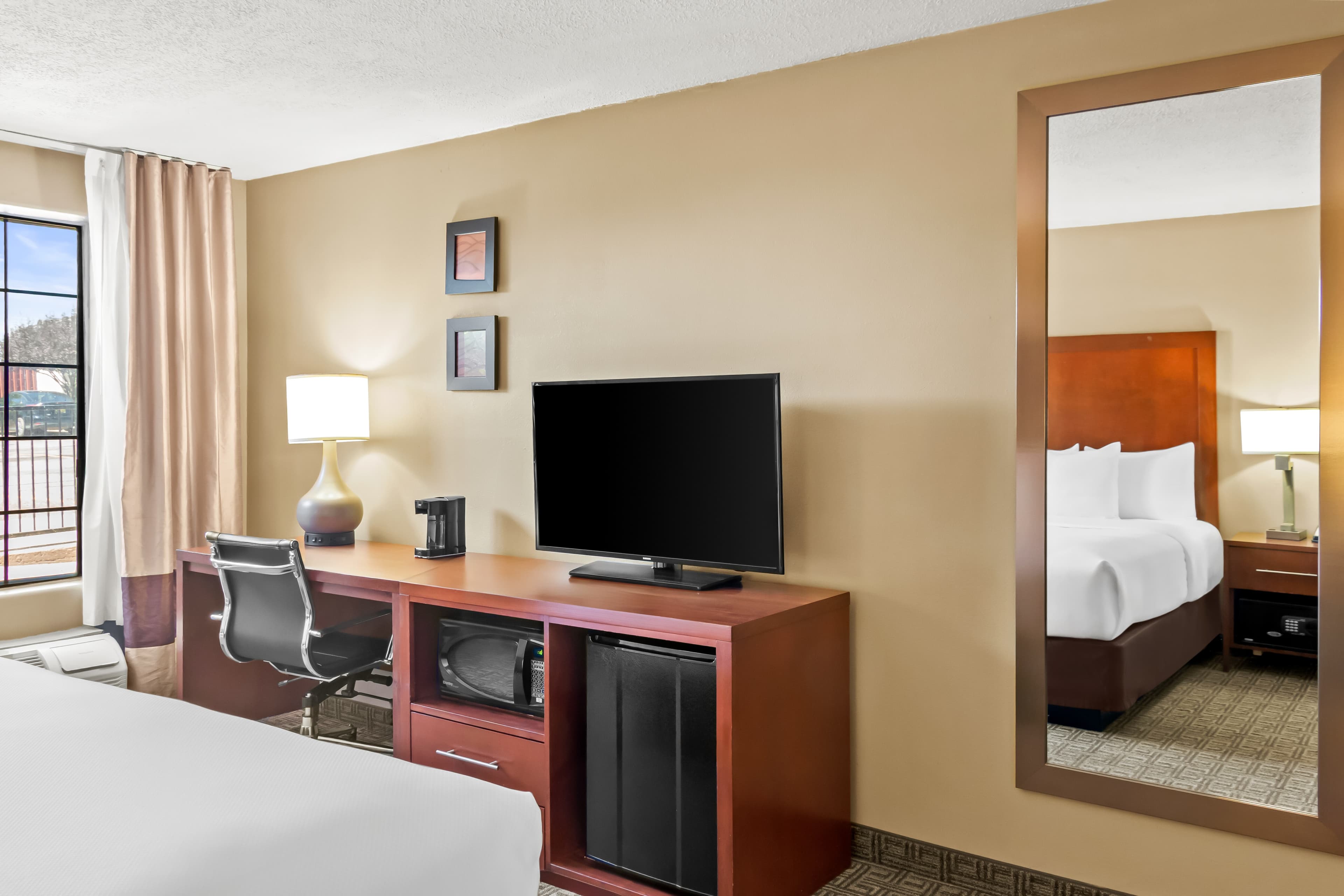 Comfort Inn Santa Fe South - Image 3