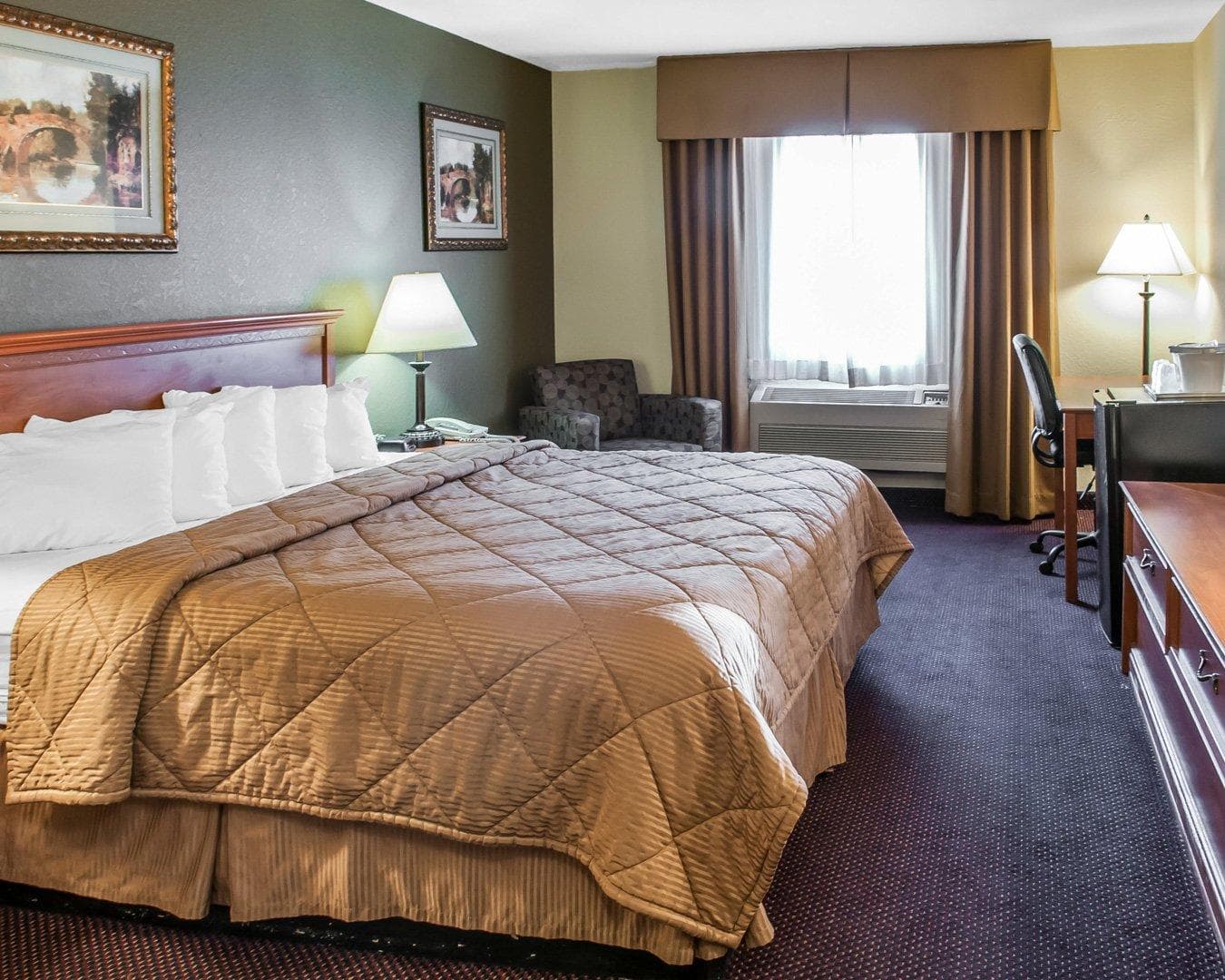 Rodeway Inn Espanola - Image 2
