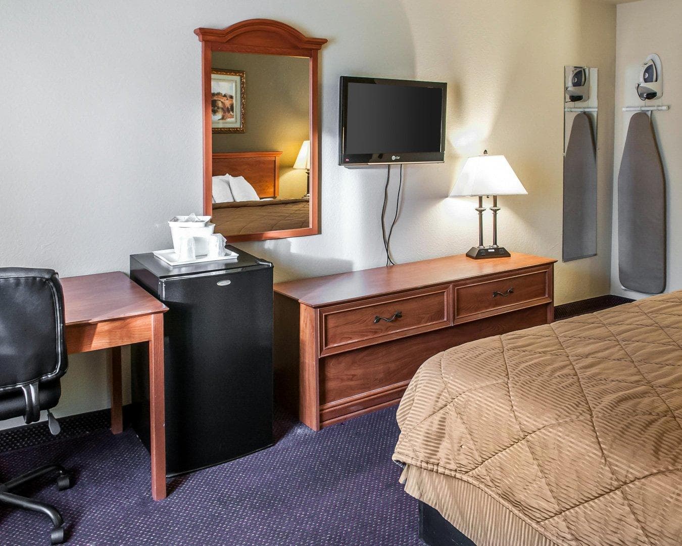 Rodeway Inn Espanola - Image 4