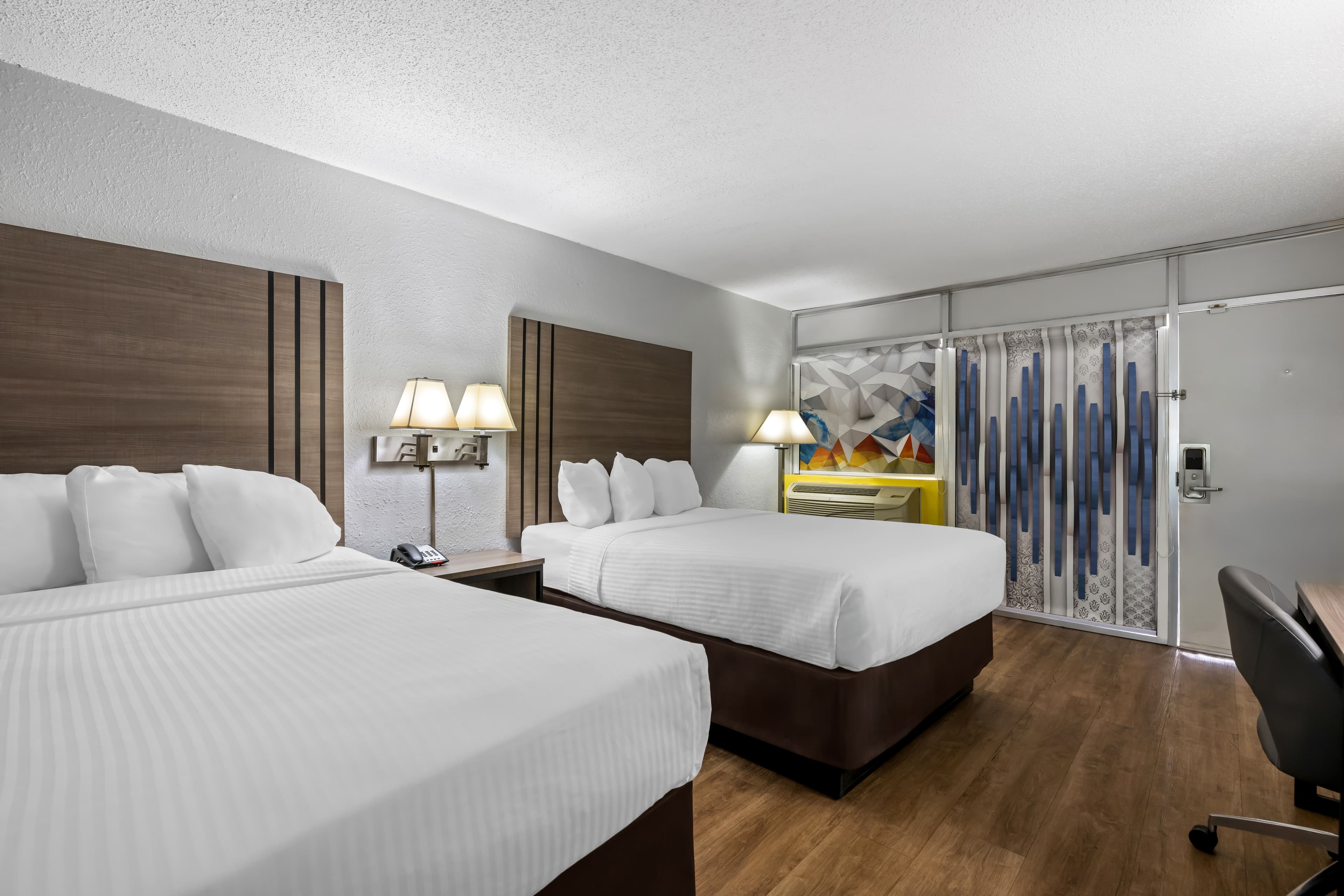 Econo Lodge Carlsbad Caverns Area — 11