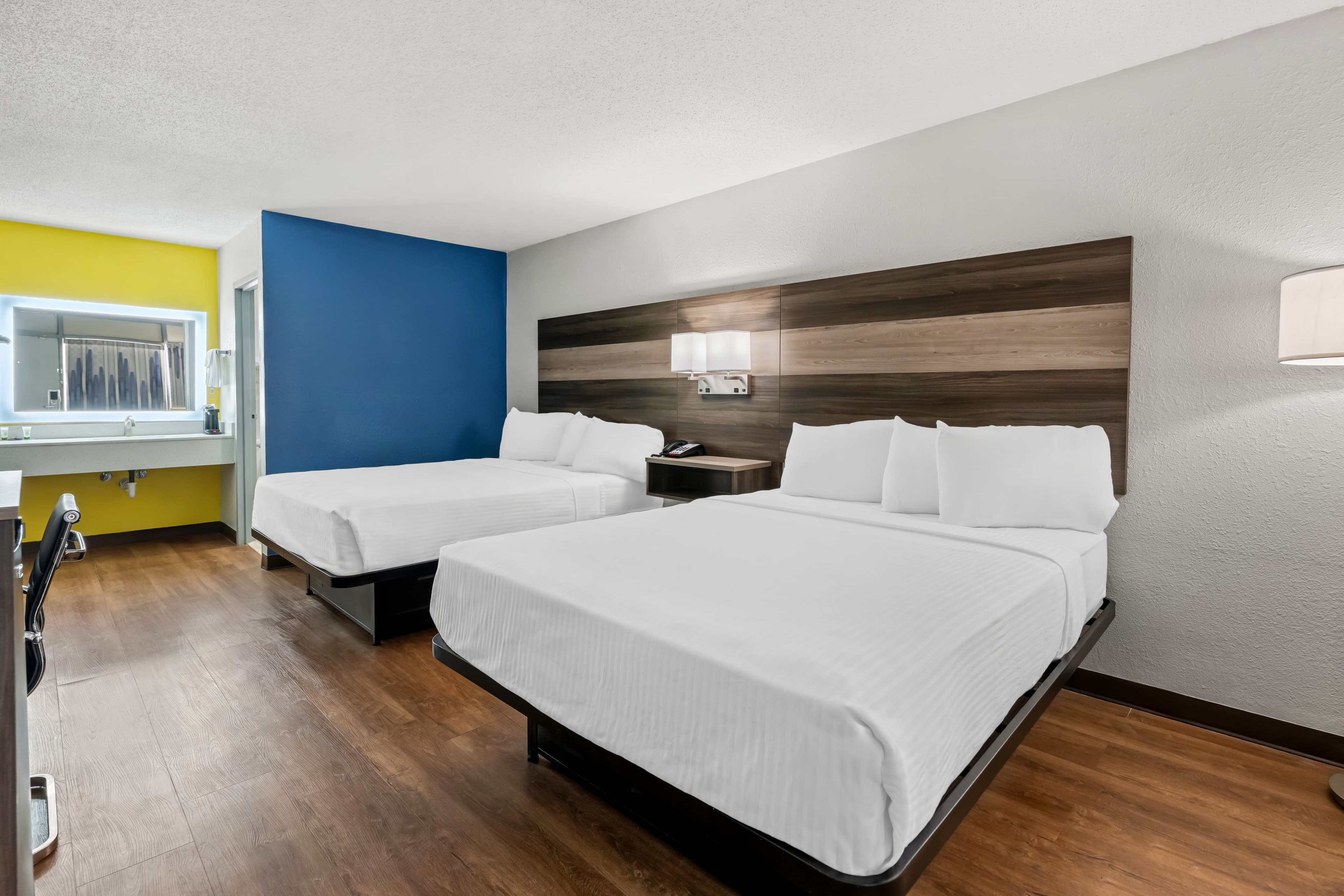 Econo Lodge Carlsbad Caverns Area — 19