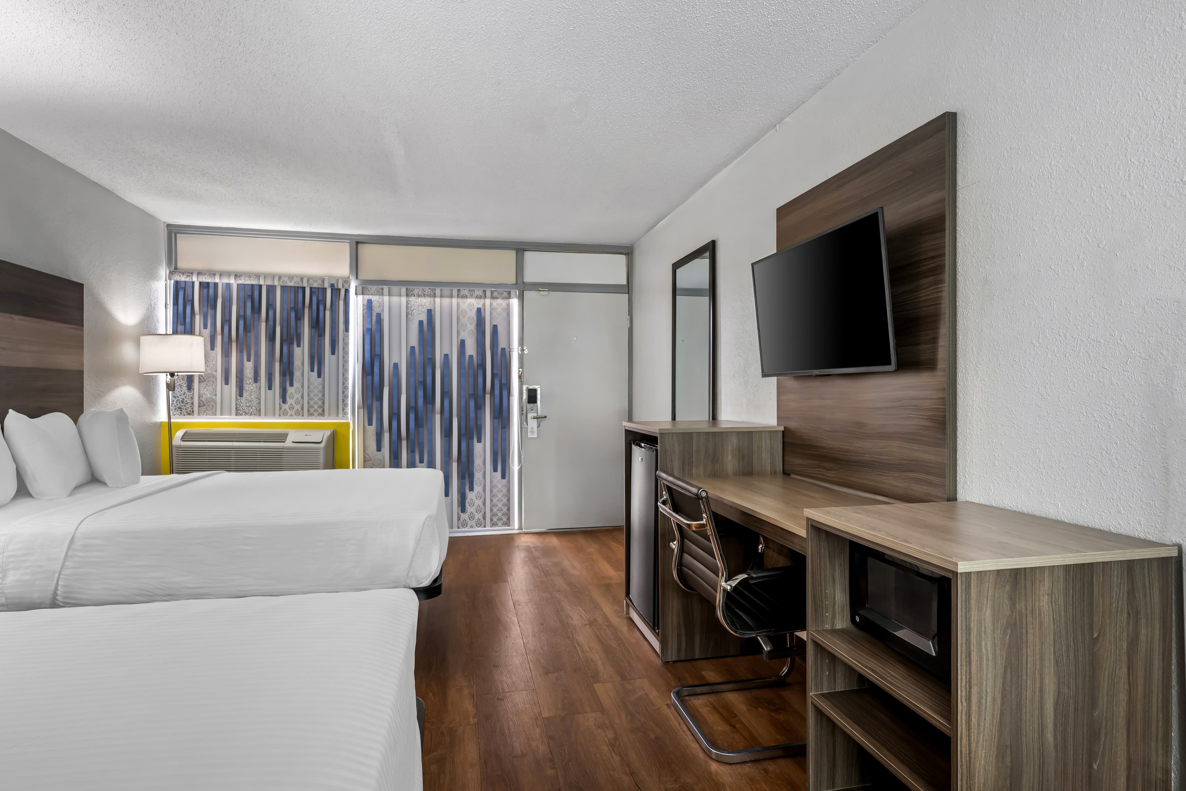 Econo Lodge Carlsbad Caverns Area — 21
